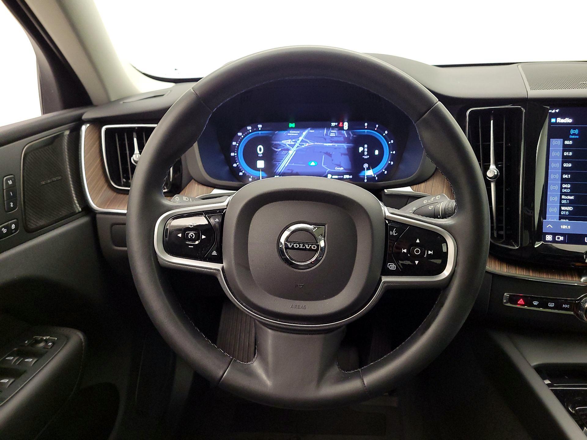 Thumbnail: 2023 Volvo XC60 - 10