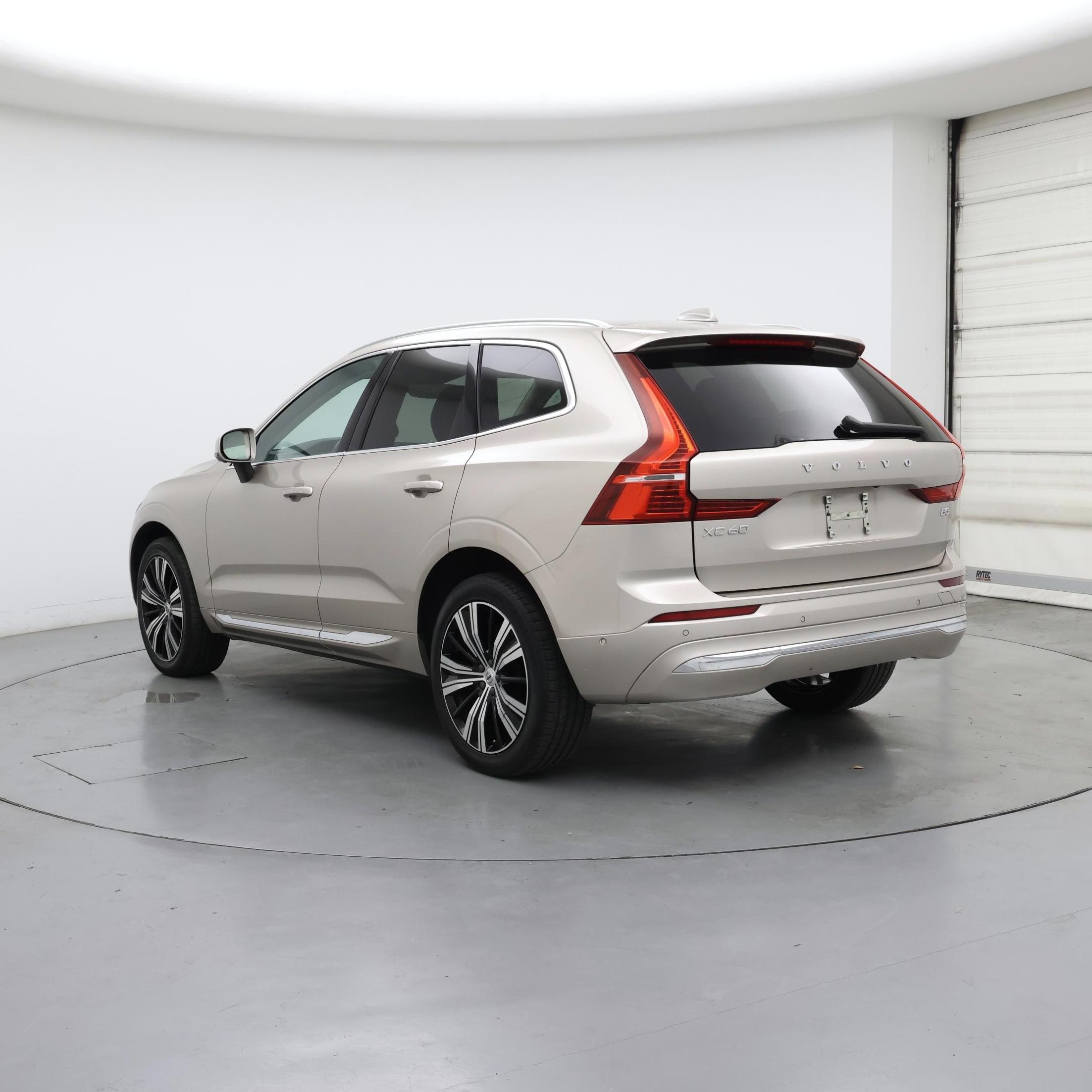 Thumbnail: 2023 Volvo XC60 - 2
