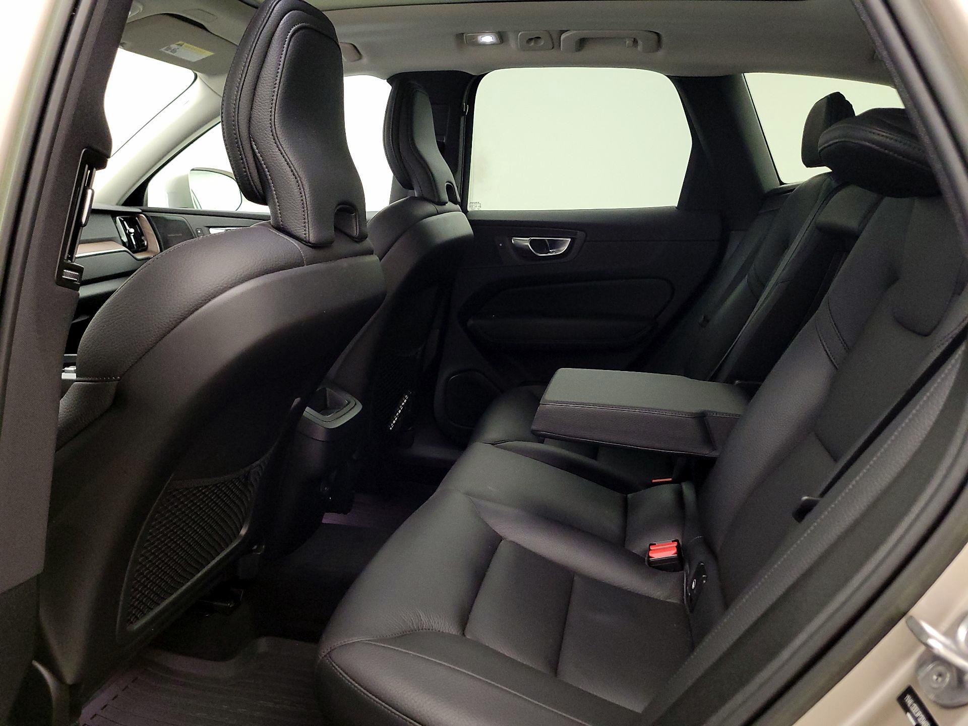Thumbnail: 2023 Volvo XC60 - 19