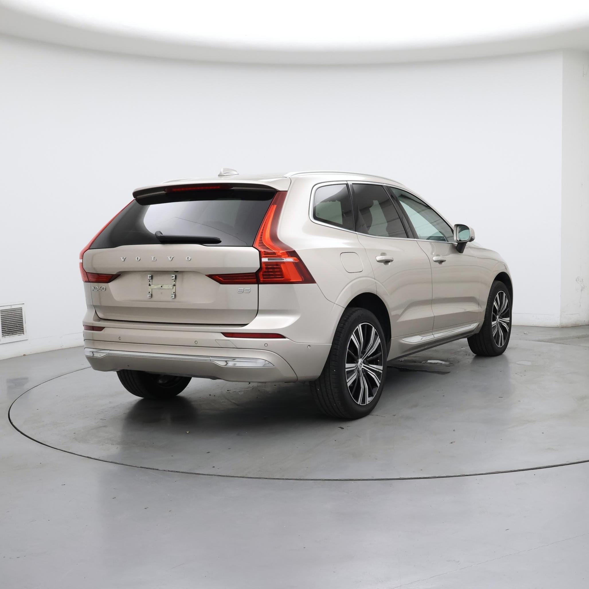 Thumbnail: 2023 Volvo XC60 - 8