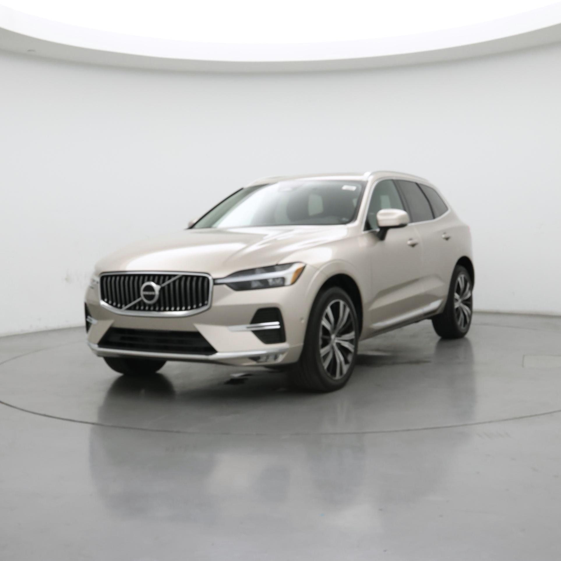 Thumbnail: 2023 Volvo XC60 - 4
