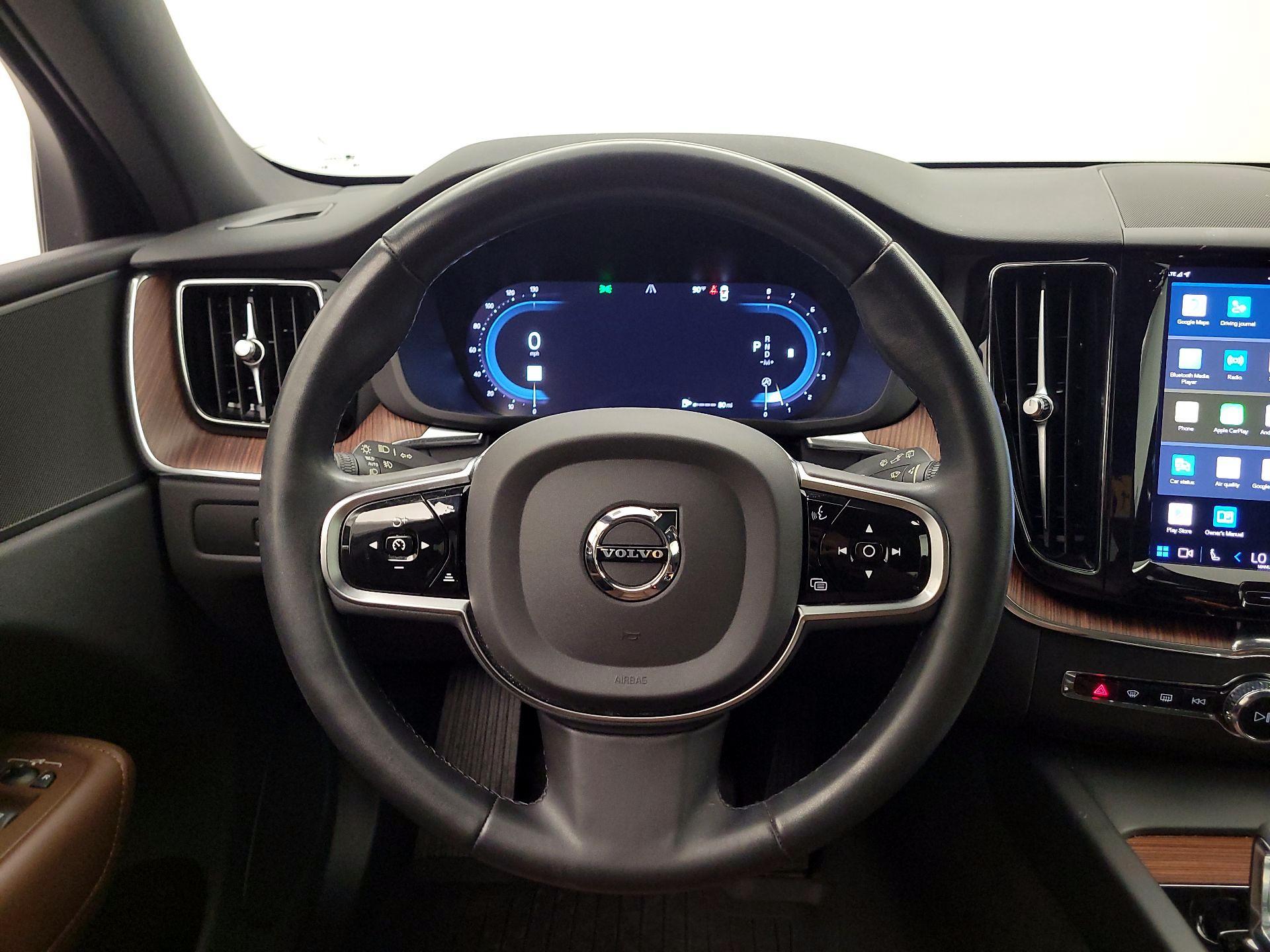 Thumbnail: 2023 Volvo XC60 - 10