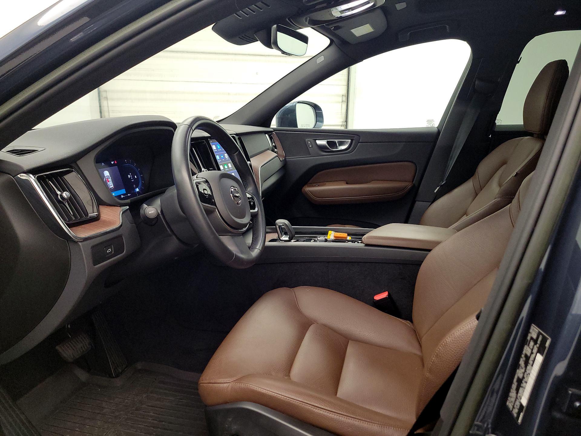 Thumbnail: 2023 Volvo XC60 - 11