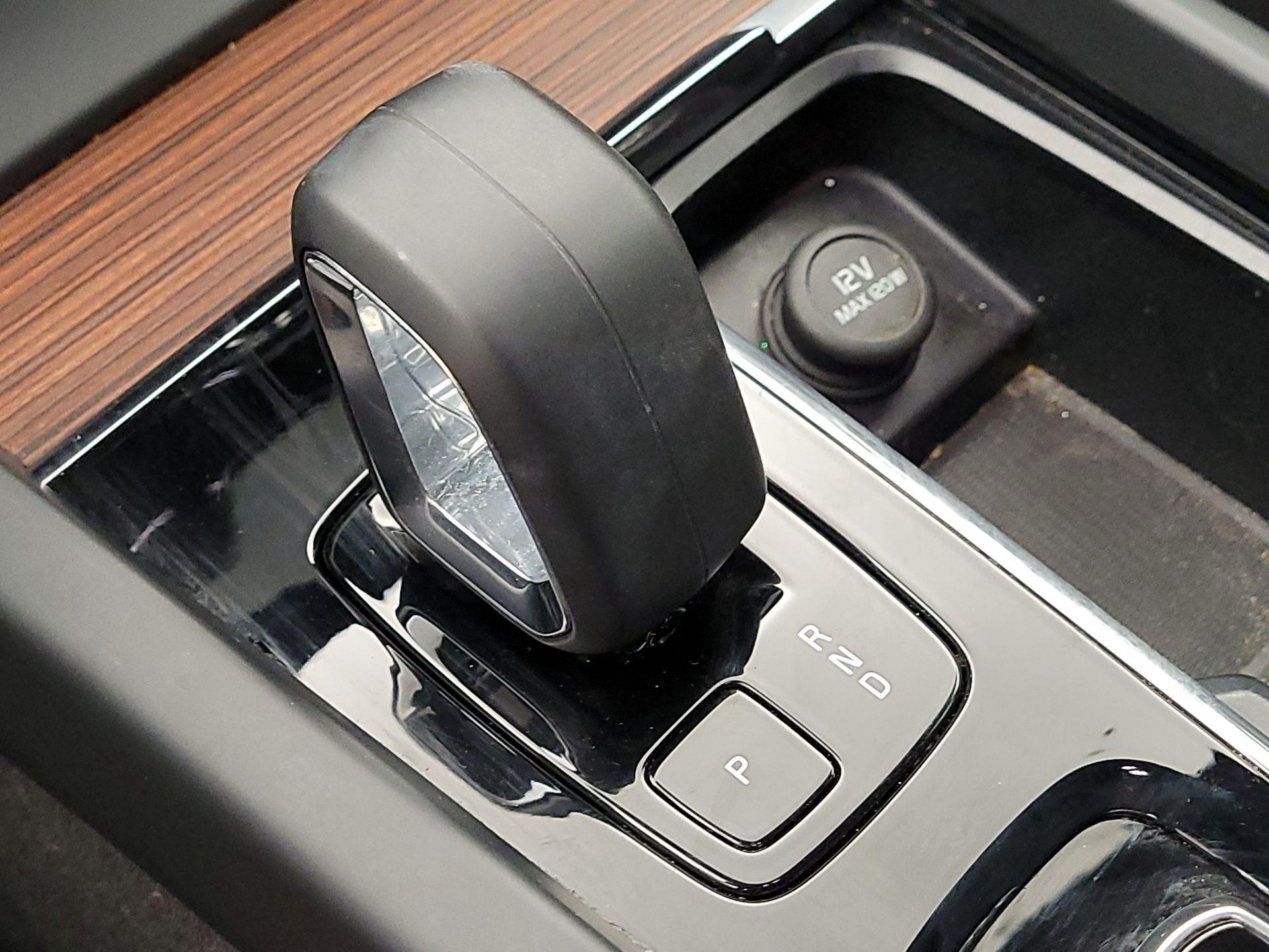 Thumbnail: 2023 Volvo XC60 - 17