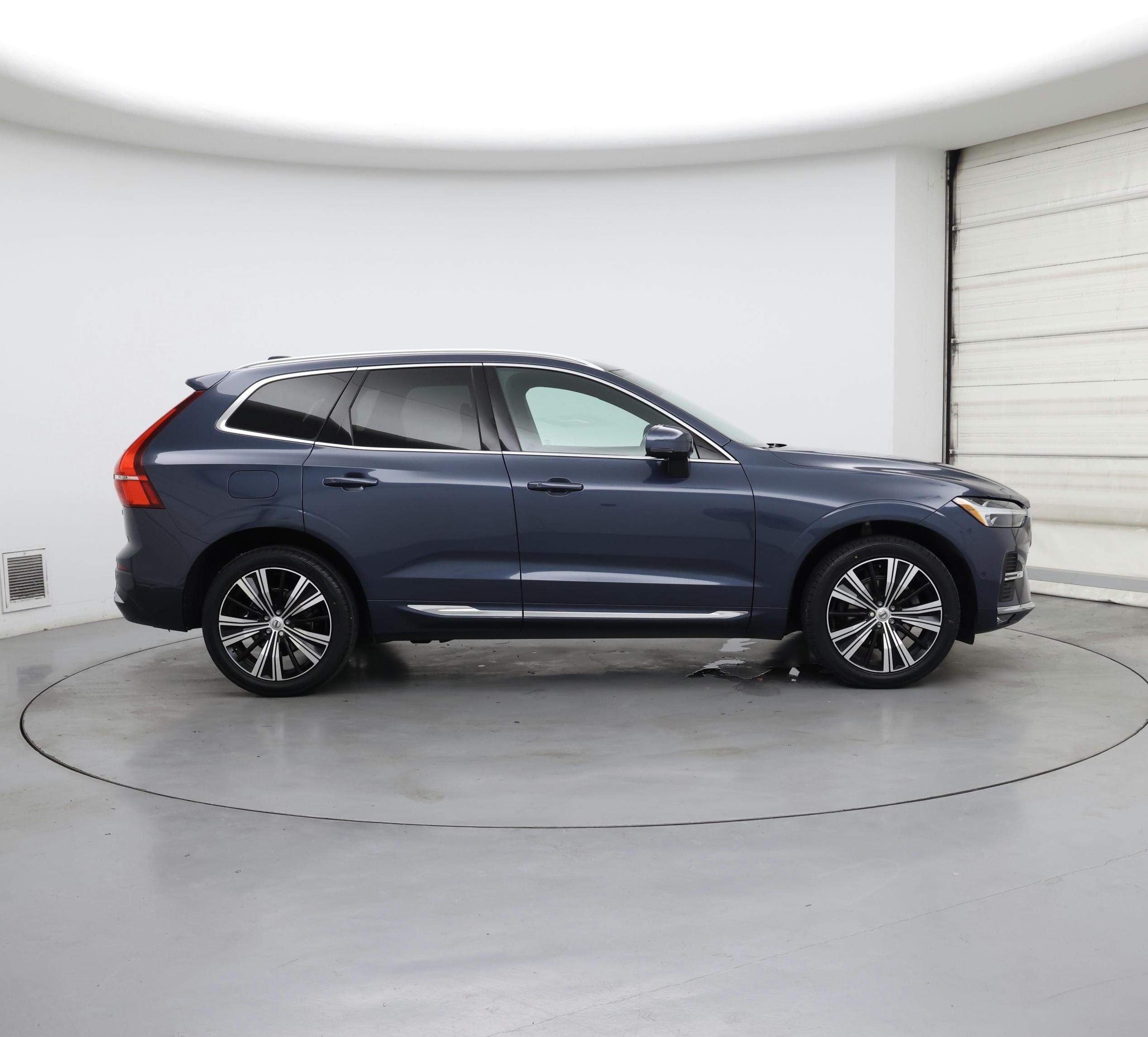 Thumbnail: 2023 Volvo XC60 - 7