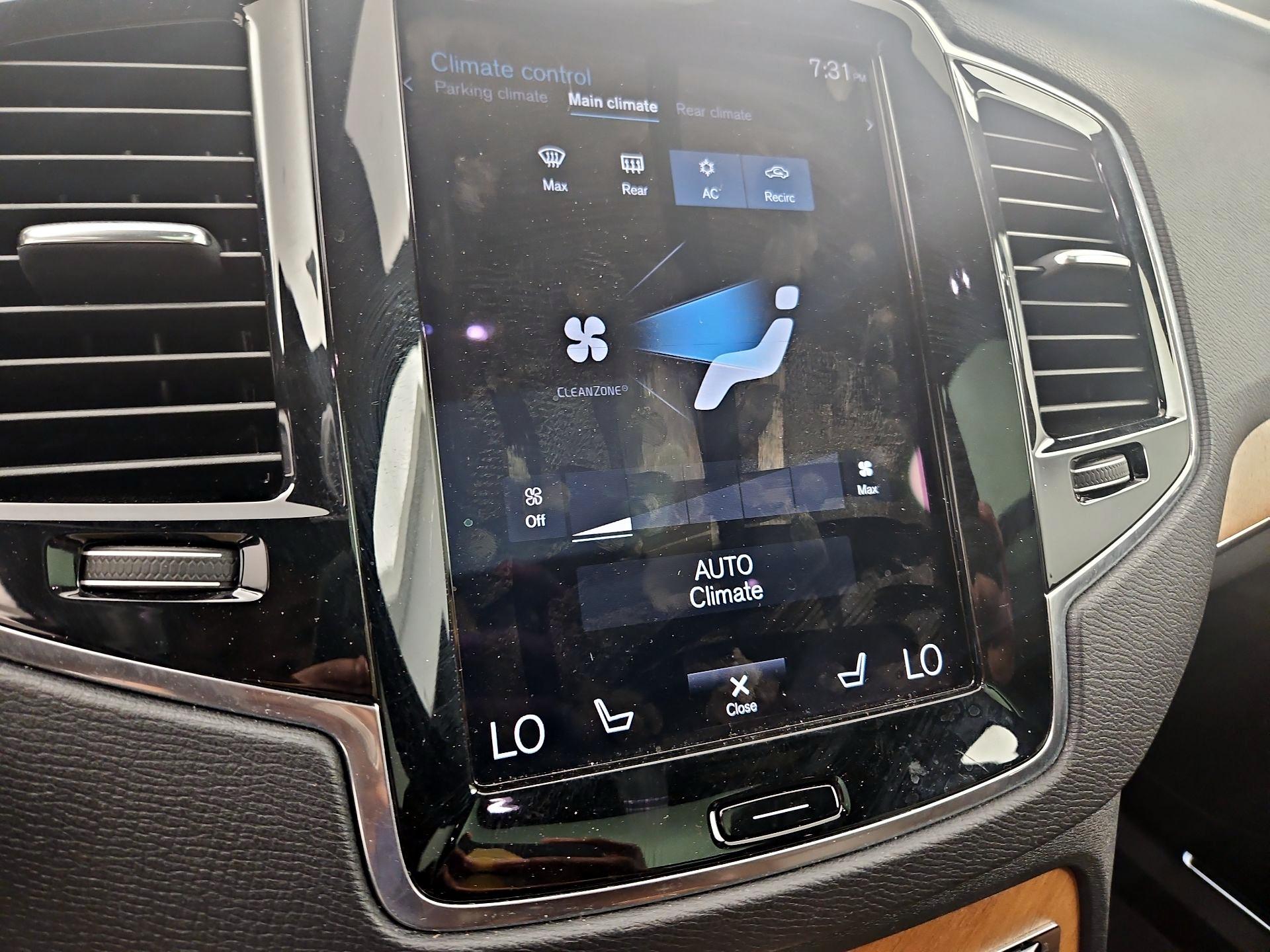 Thumbnail: 2022 Volvo XC90 - 16
