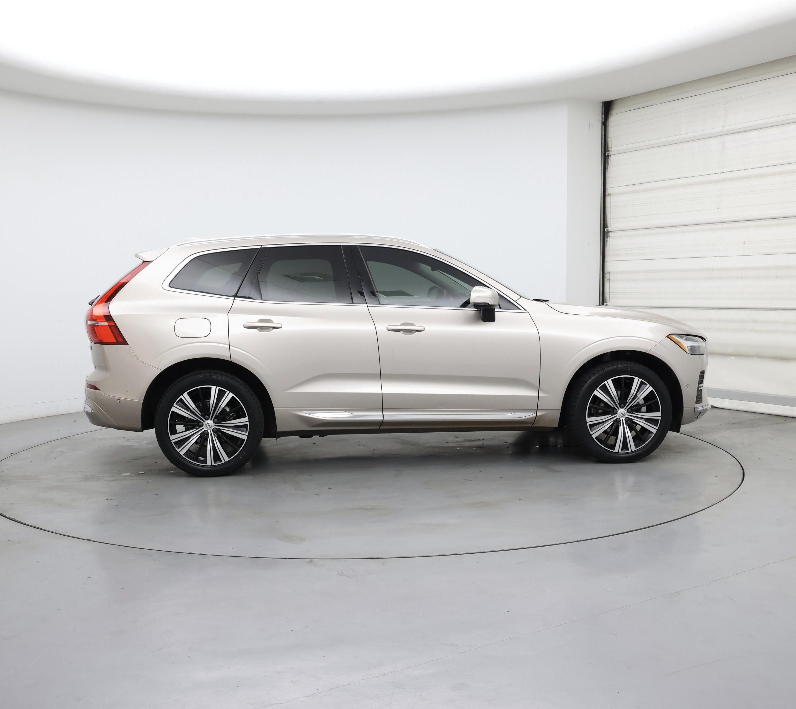 Thumbnail: 2023 Volvo XC60 - 7