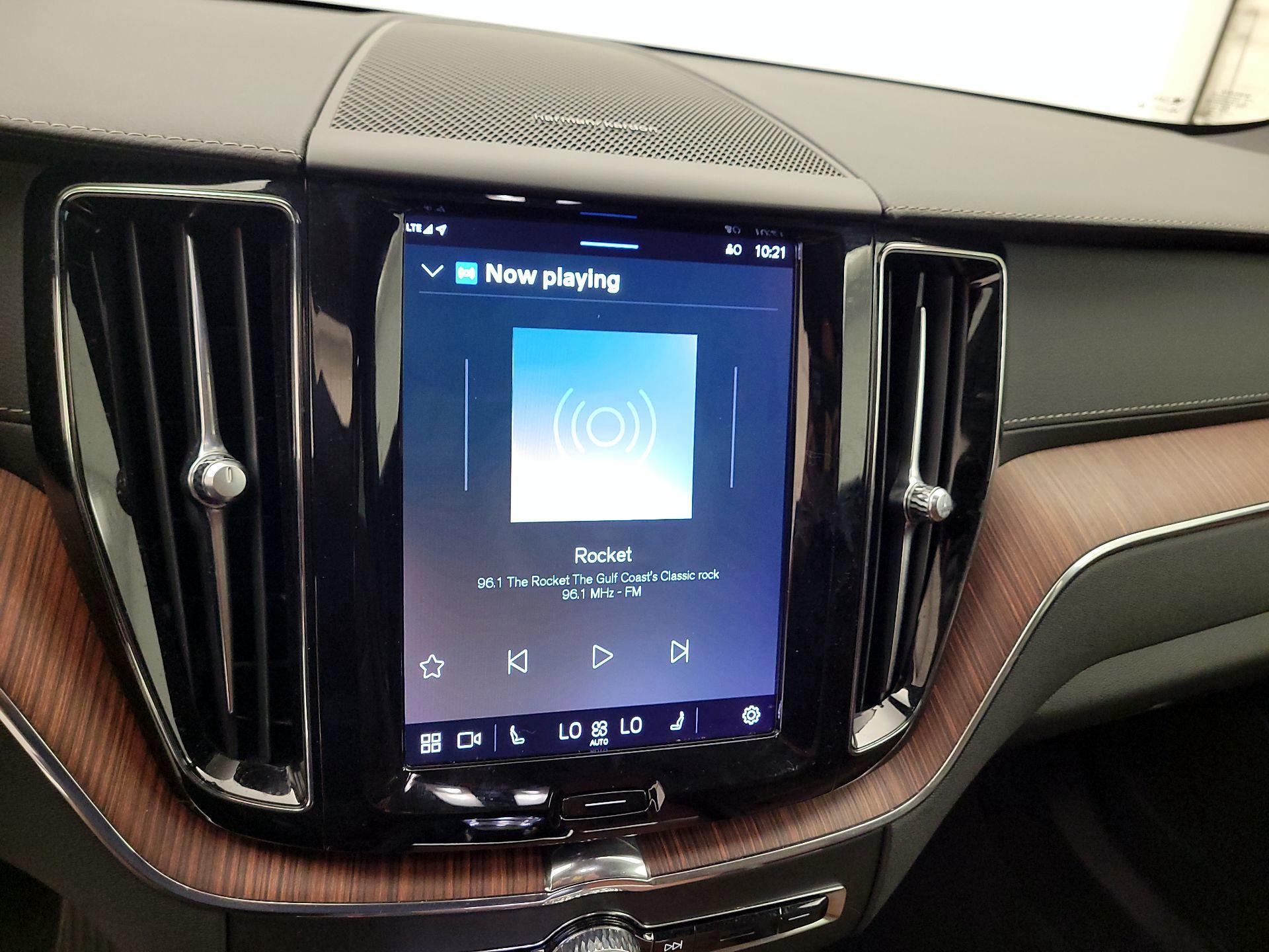 Thumbnail: 2023 Volvo XC60 - 13