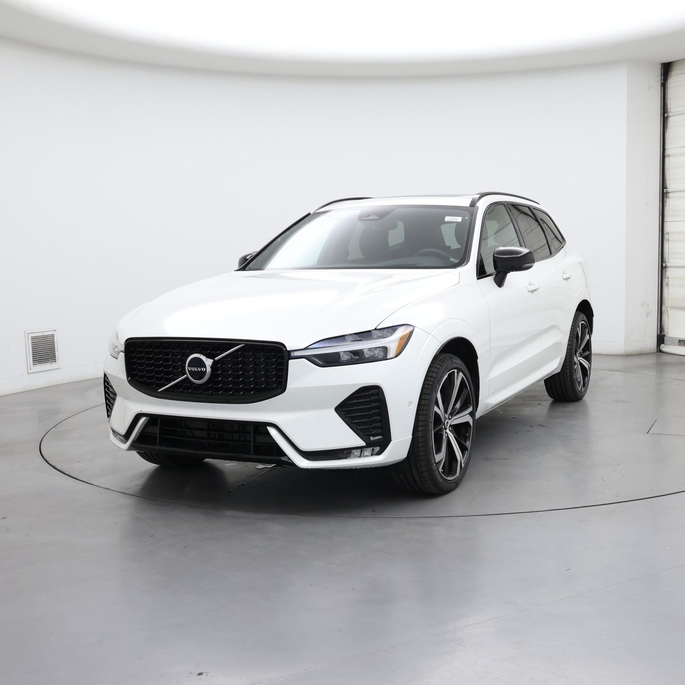 Thumbnail: 2023 Volvo XC60 - 4