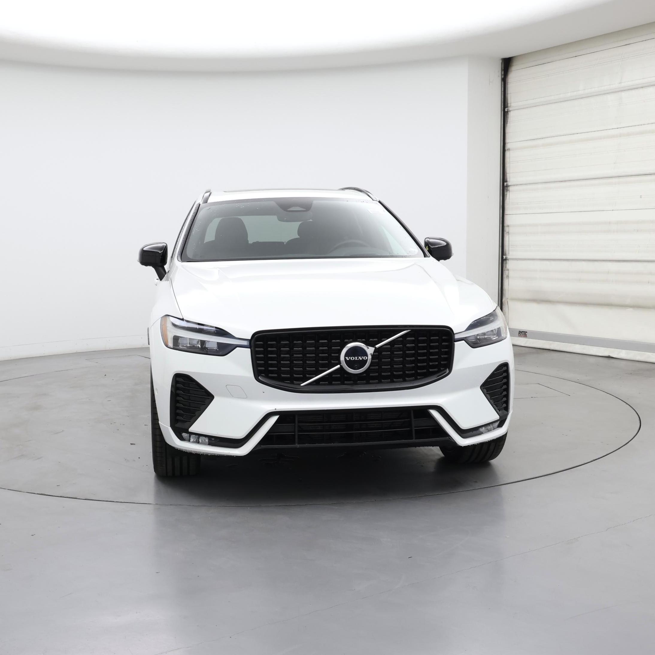 Thumbnail: 2023 Volvo XC60 - 5