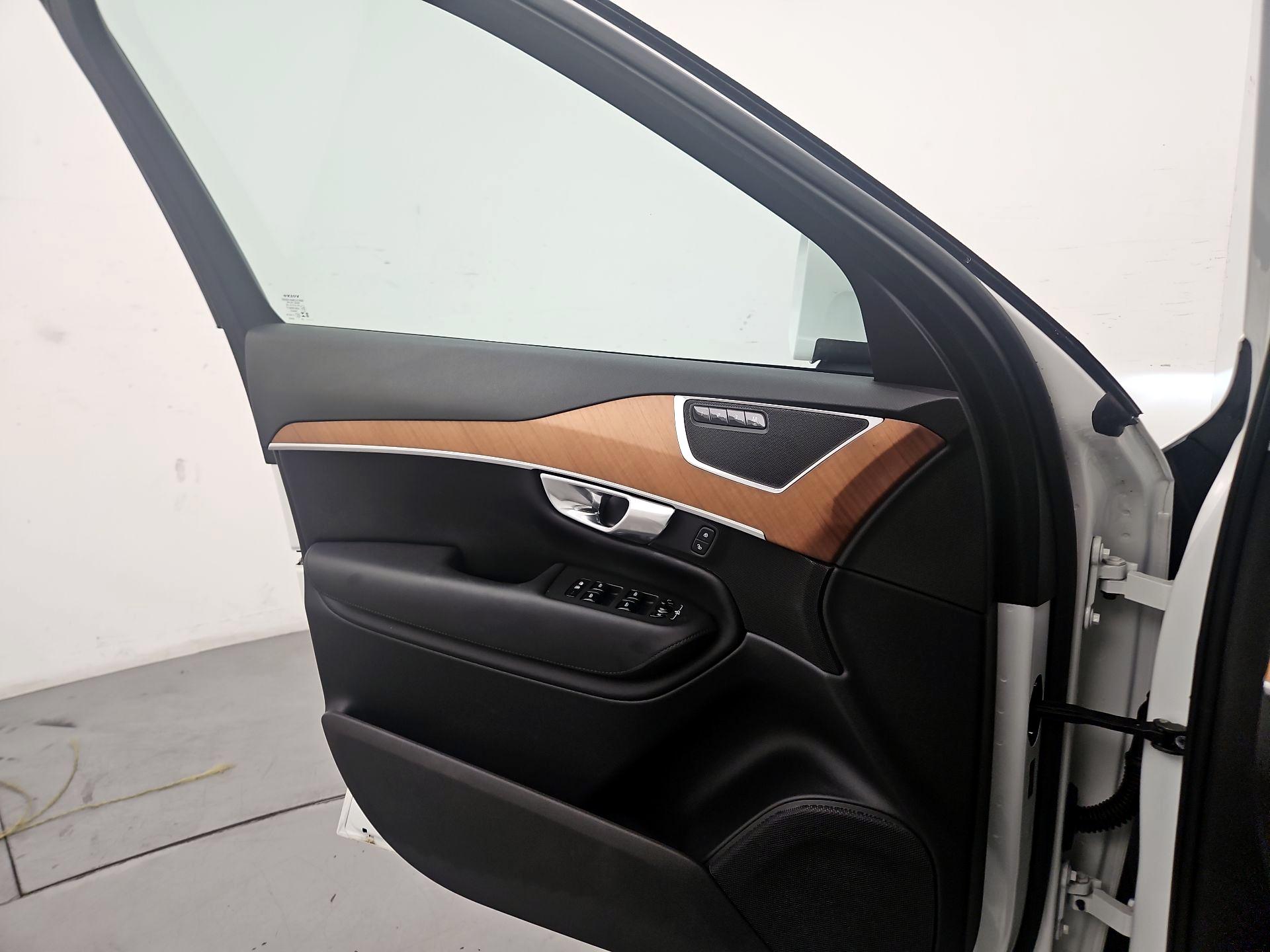 Thumbnail: 2023 Volvo XC90 - 12