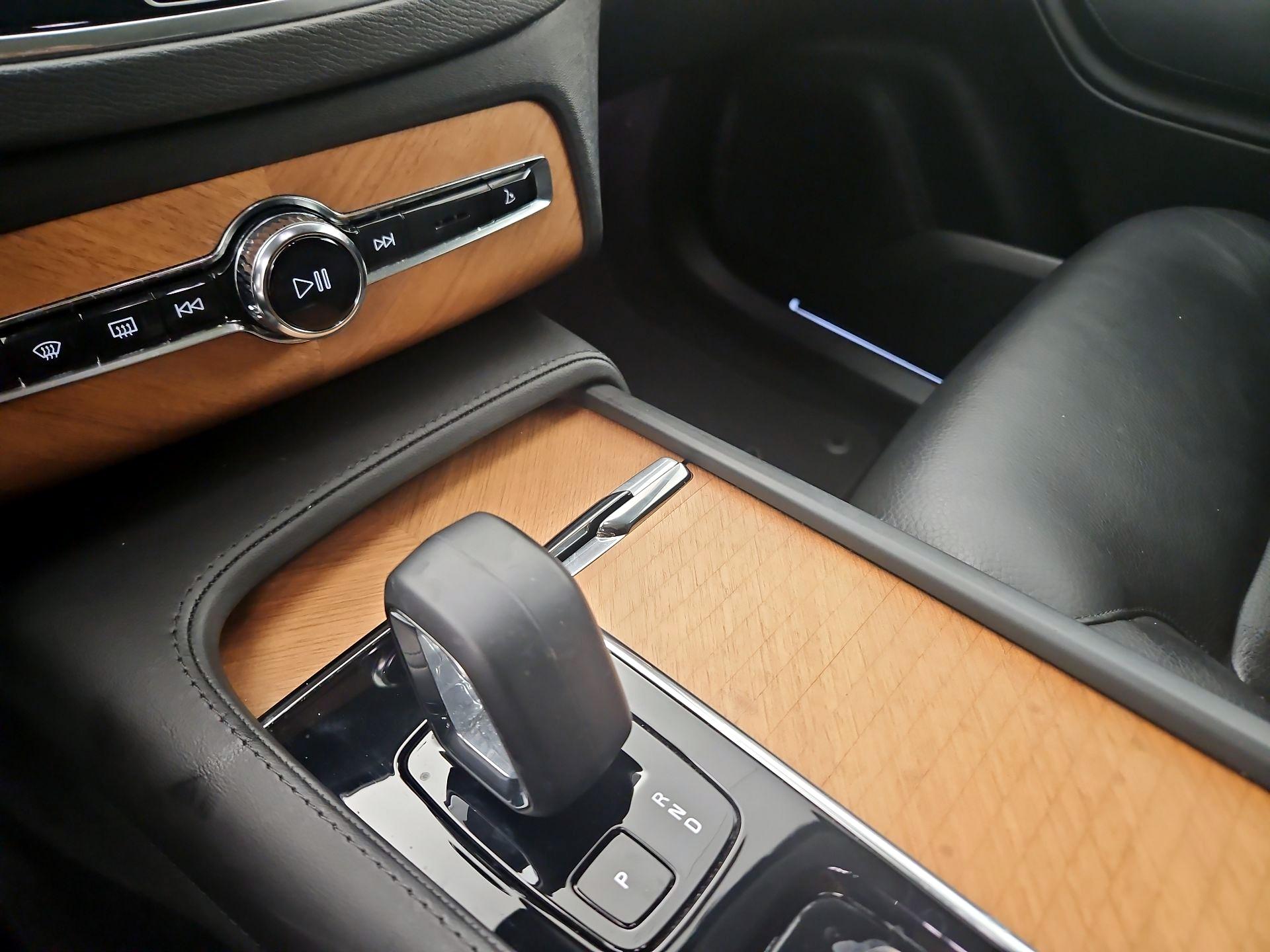 Thumbnail: 2023 Volvo XC90 - 15