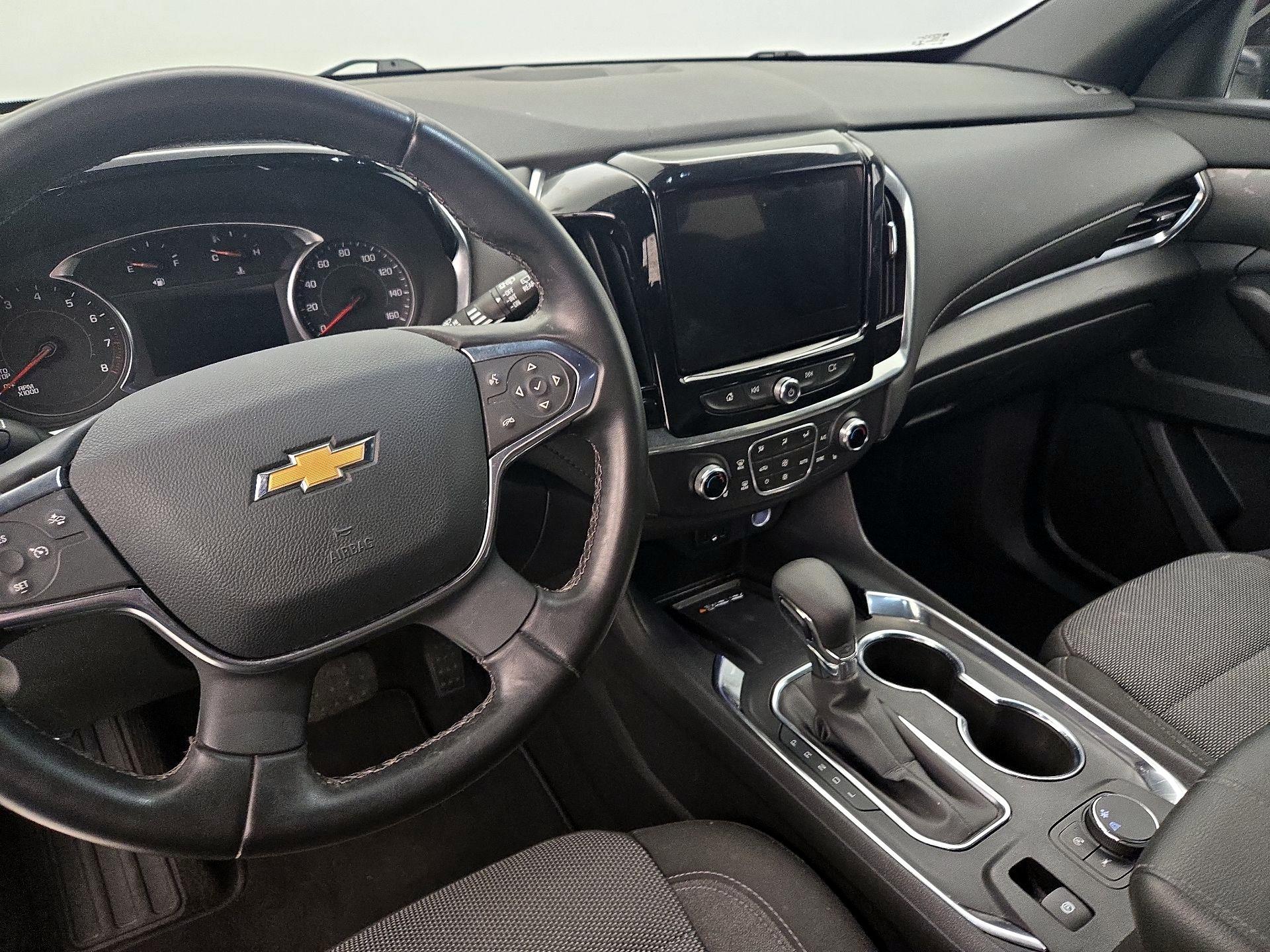 Thumbnail: 2023 Chevrolet Traverse - 9