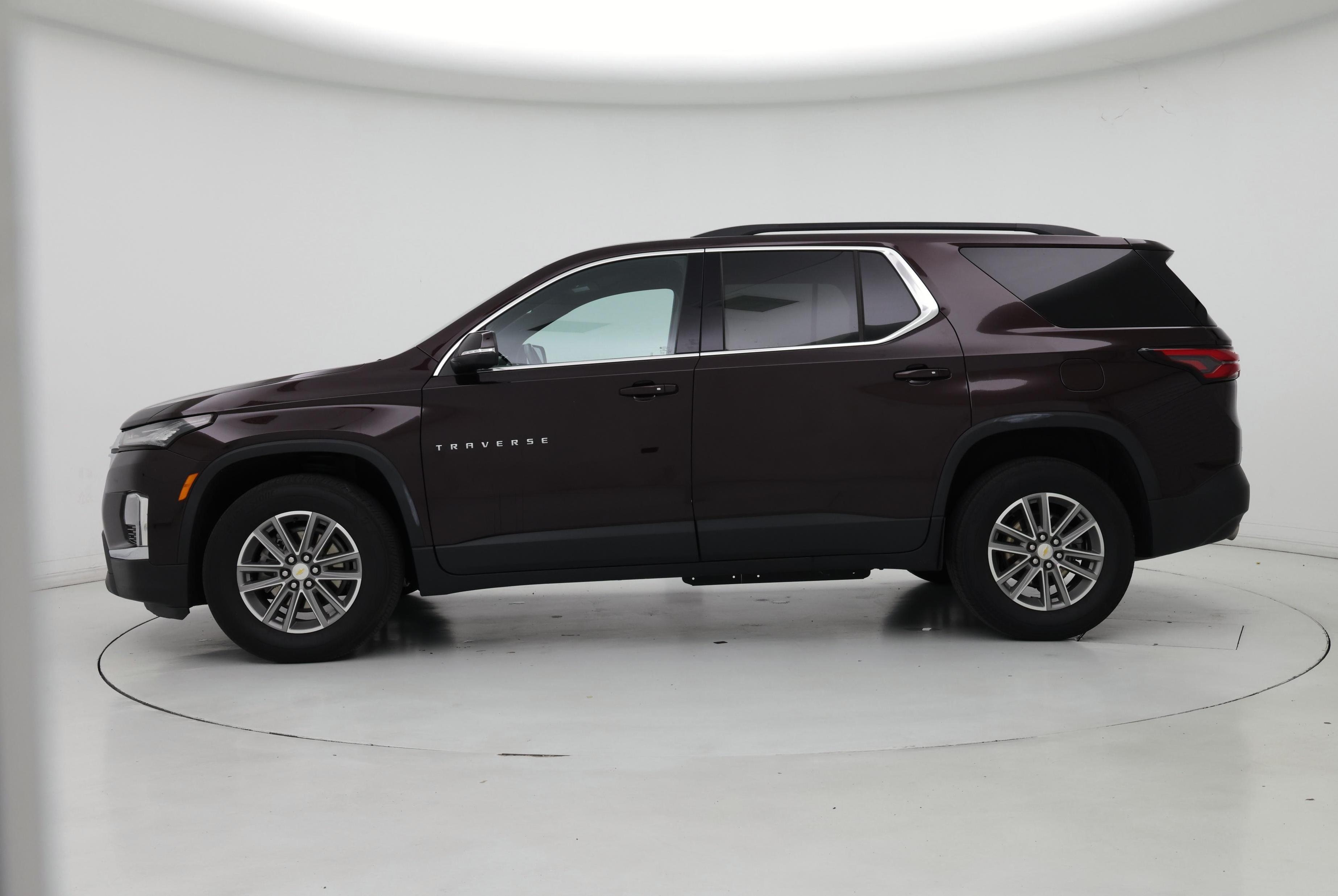 Thumbnail: 2023 Chevrolet Traverse - 3