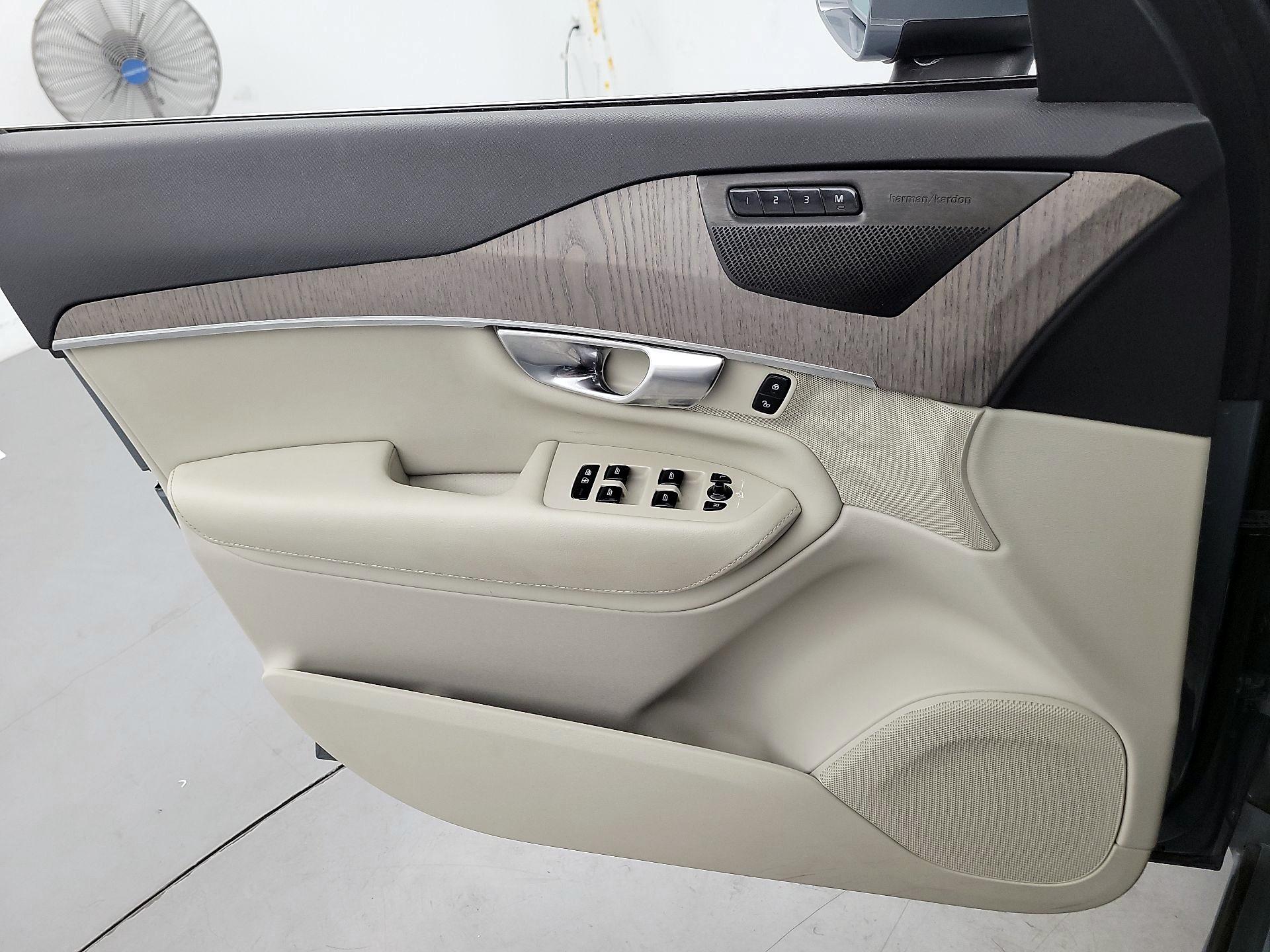 Thumbnail: 2023 Volvo XC90 - 12