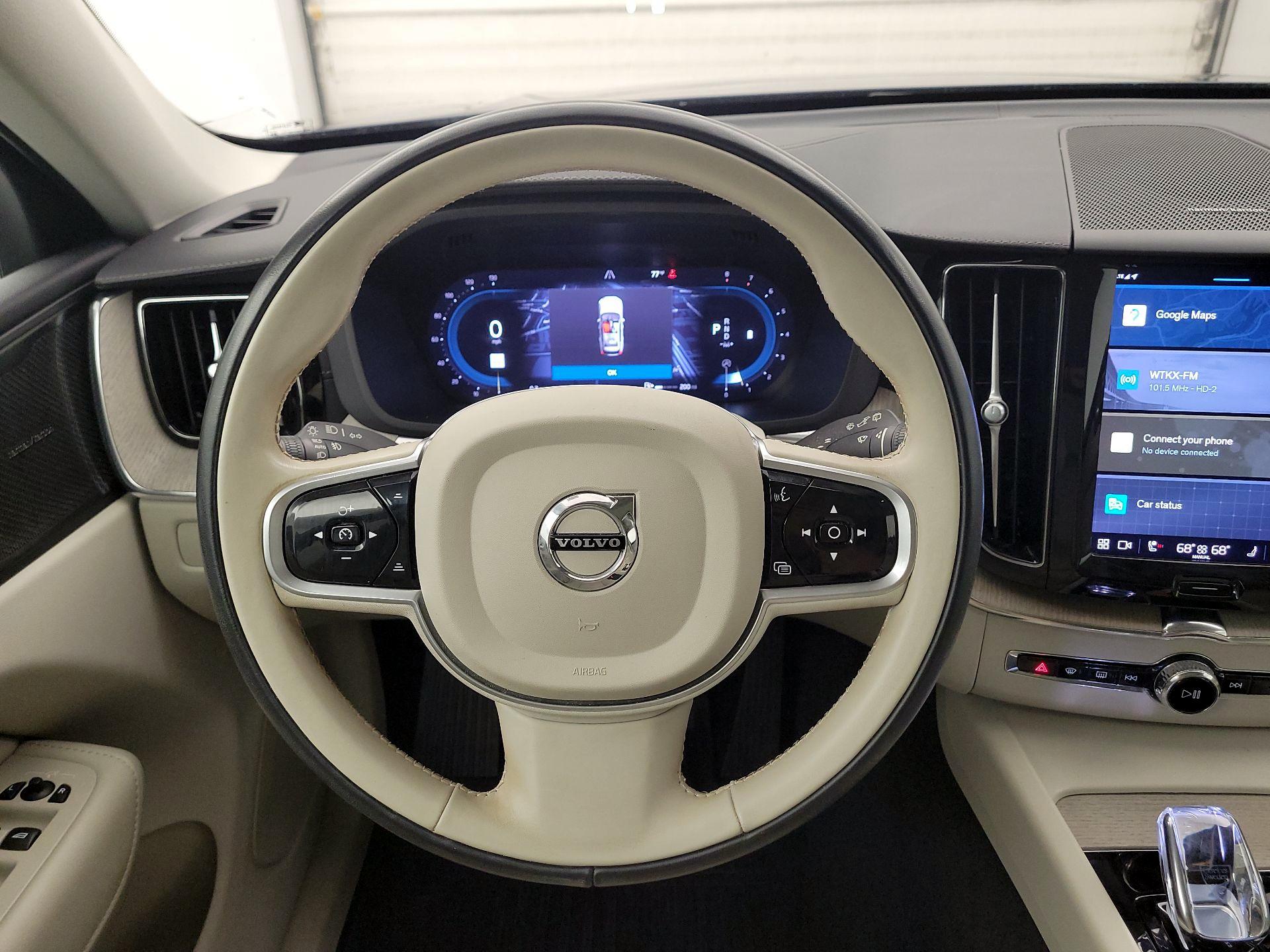 Thumbnail: 2023 Volvo XC60 - 10