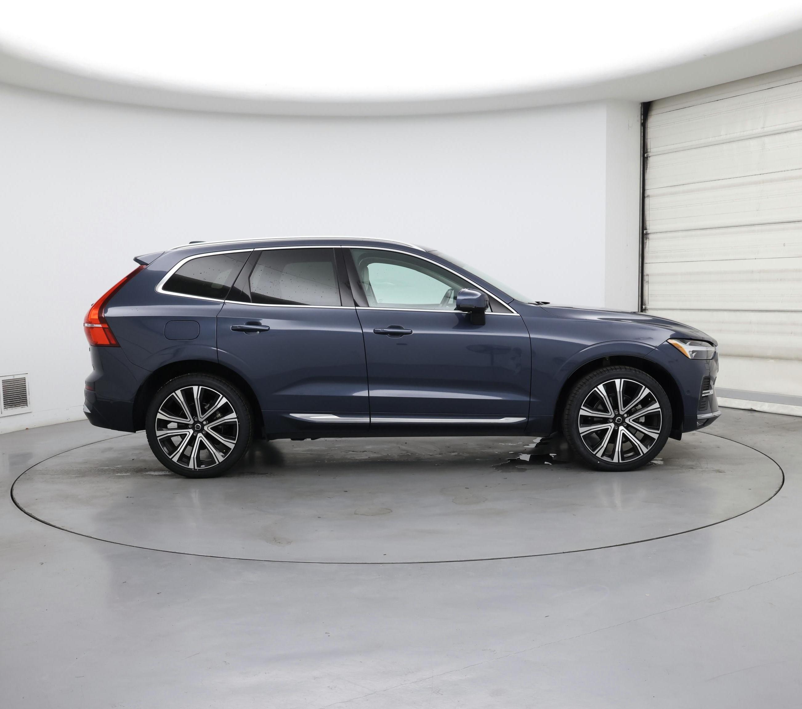 Thumbnail: 2023 Volvo XC60 - 7