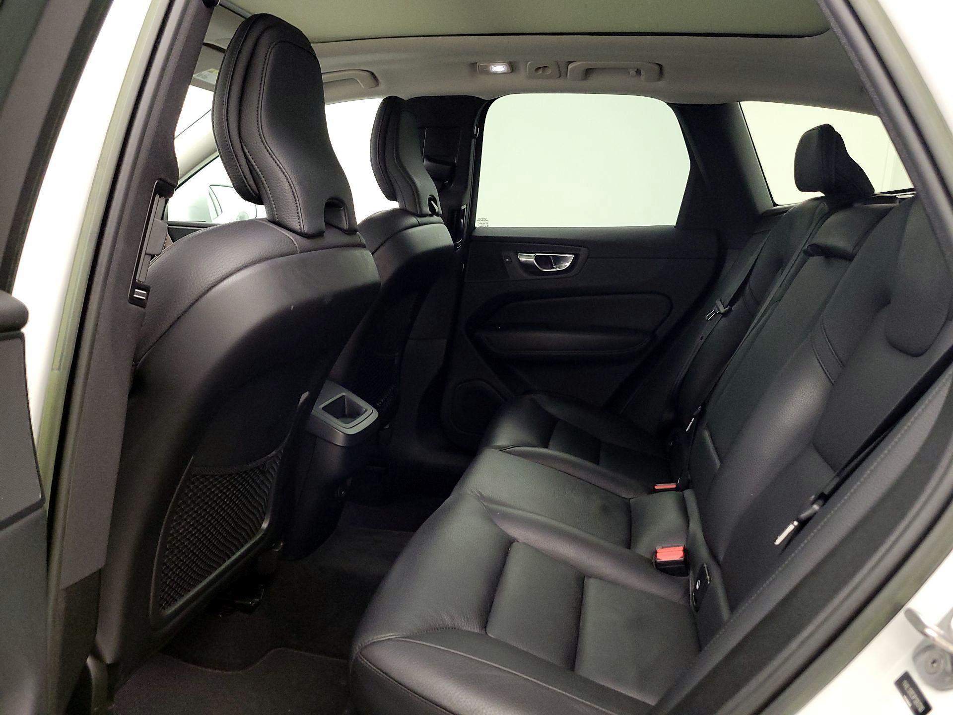 Thumbnail: 2023 Volvo XC60 - 19