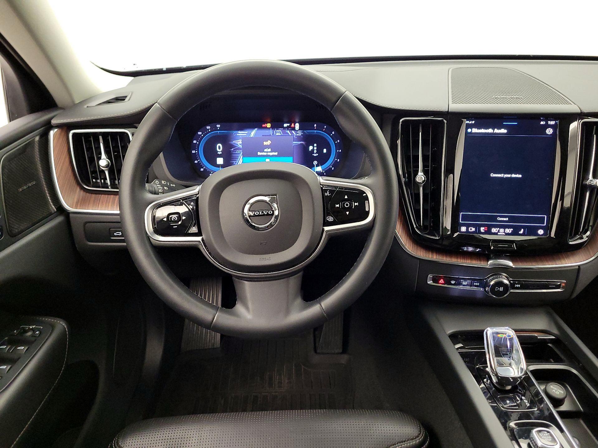 Thumbnail: 2023 Volvo XC60 - 10