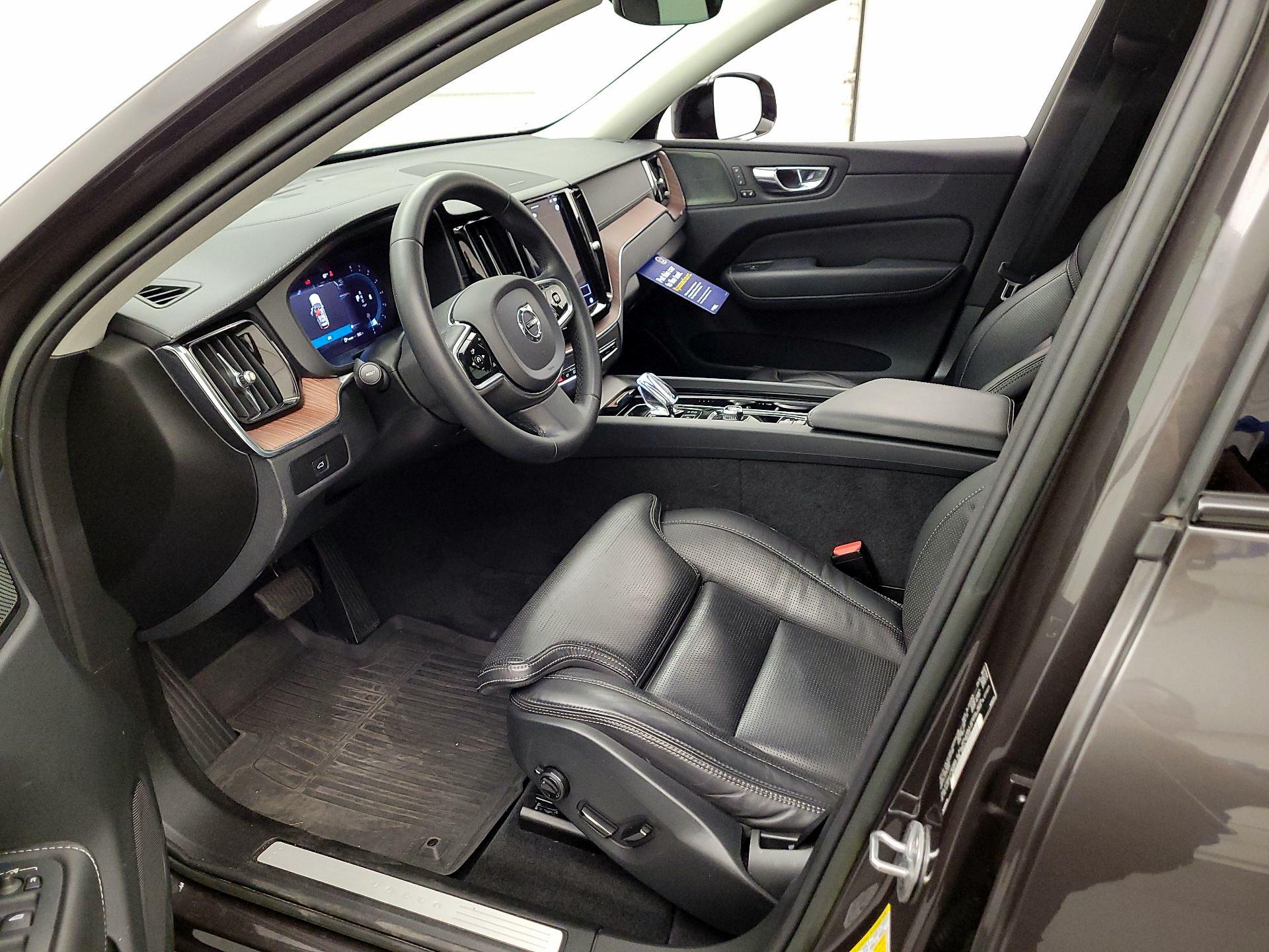 Thumbnail: 2023 Volvo XC60 - 11