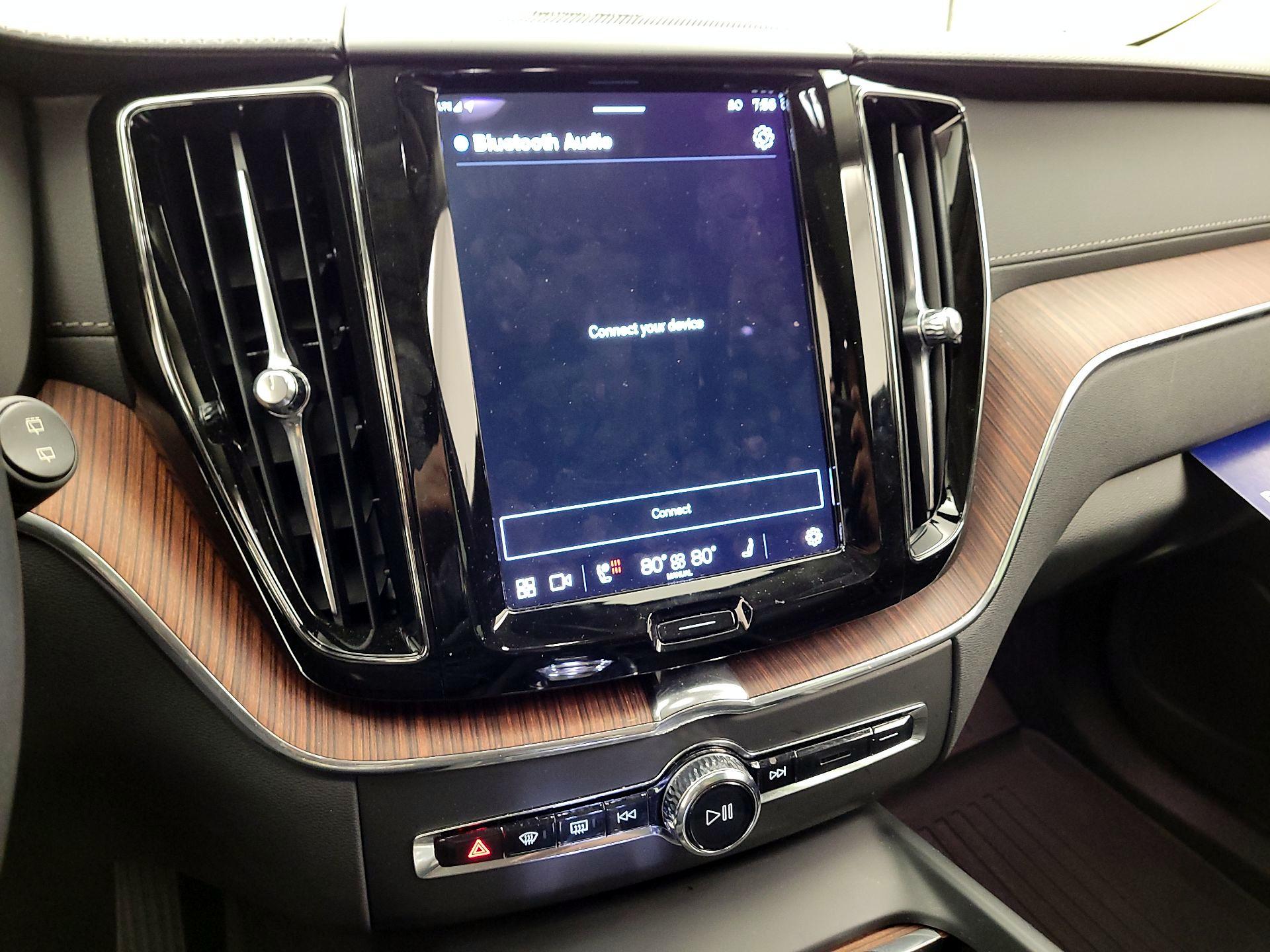 Thumbnail: 2023 Volvo XC60 - 14