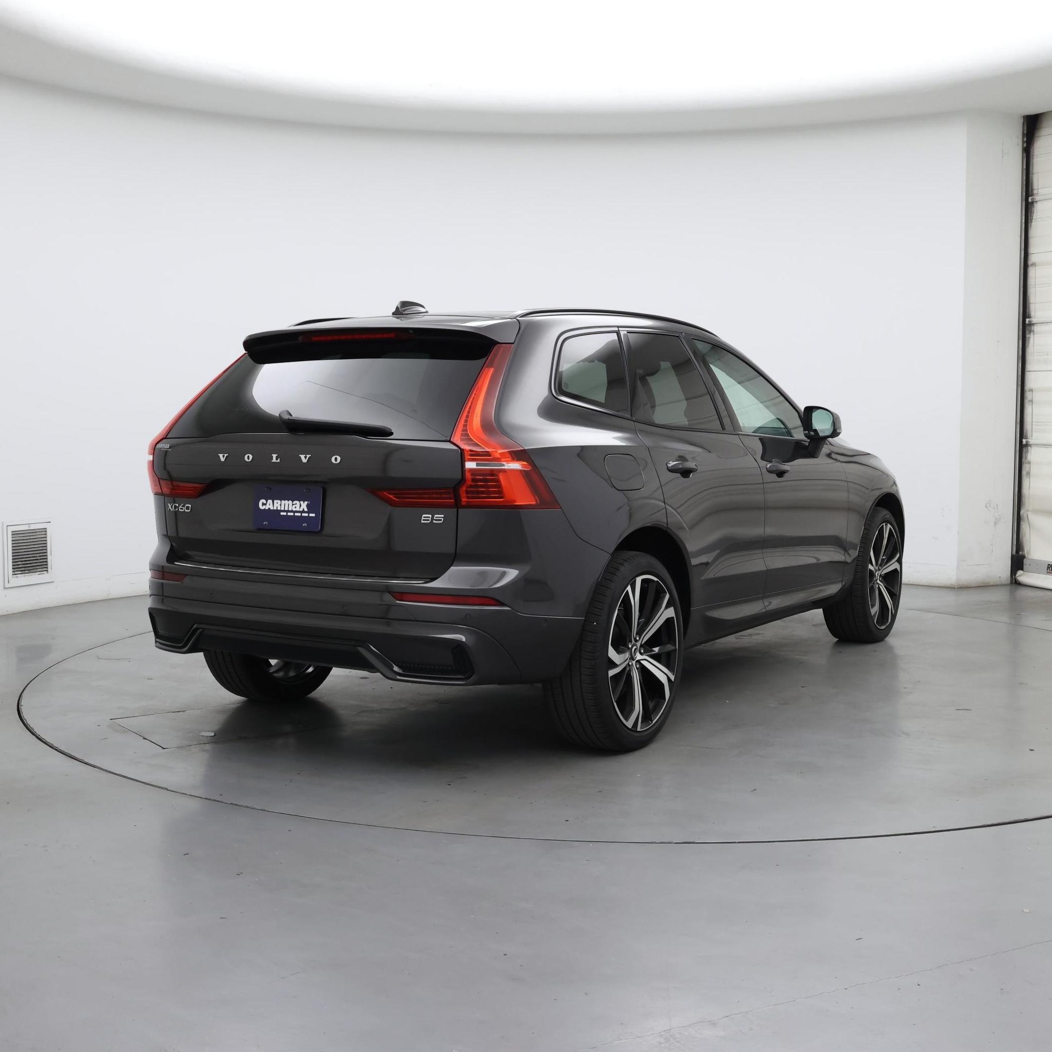 Thumbnail: 2023 Volvo XC60 - 8