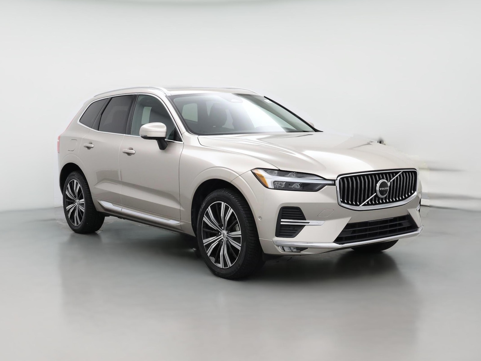 2023 Volvo XC60 Plus