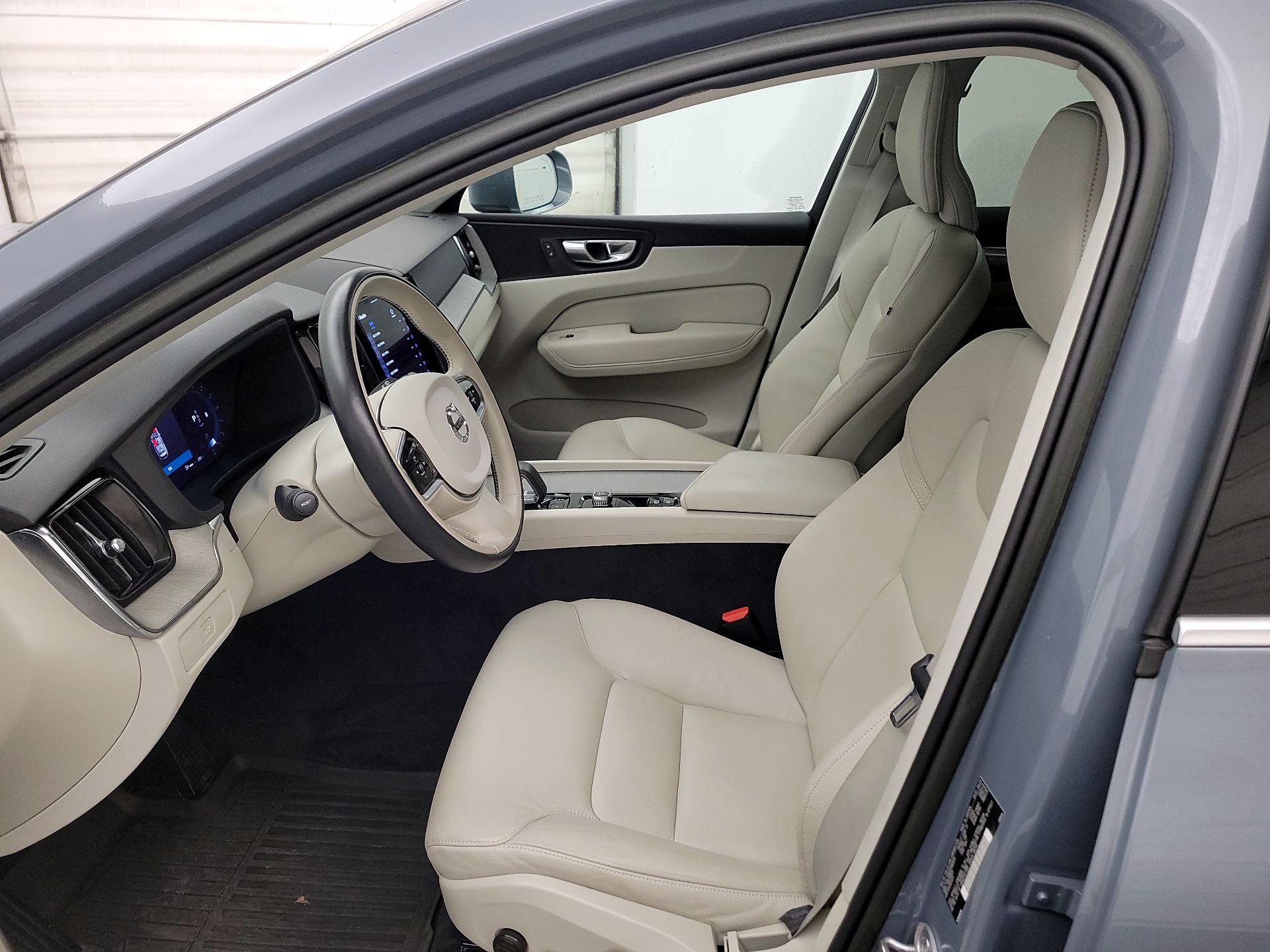 Thumbnail: 2023 Volvo XC60 - 11