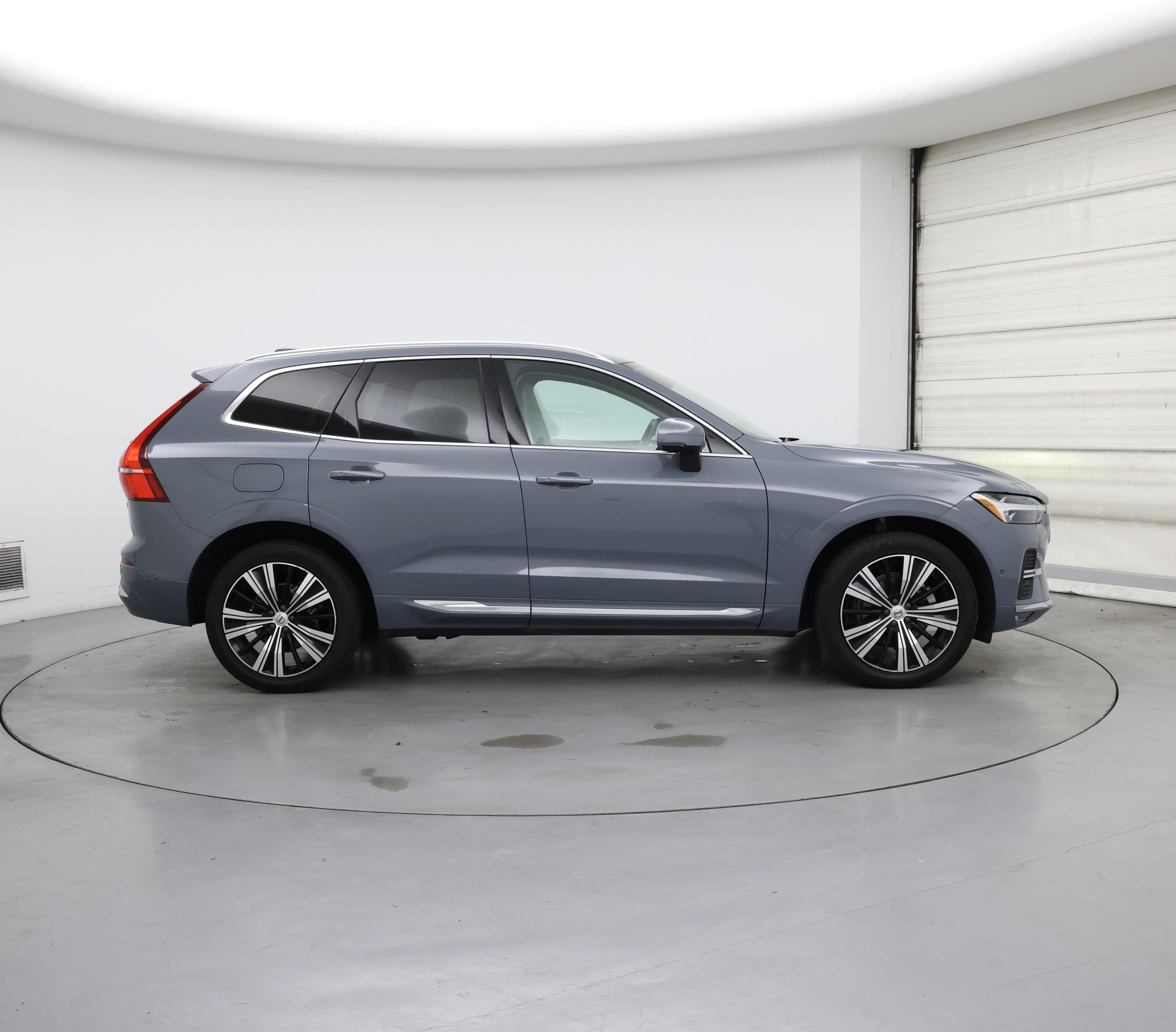 Thumbnail: 2023 Volvo XC60 - 7