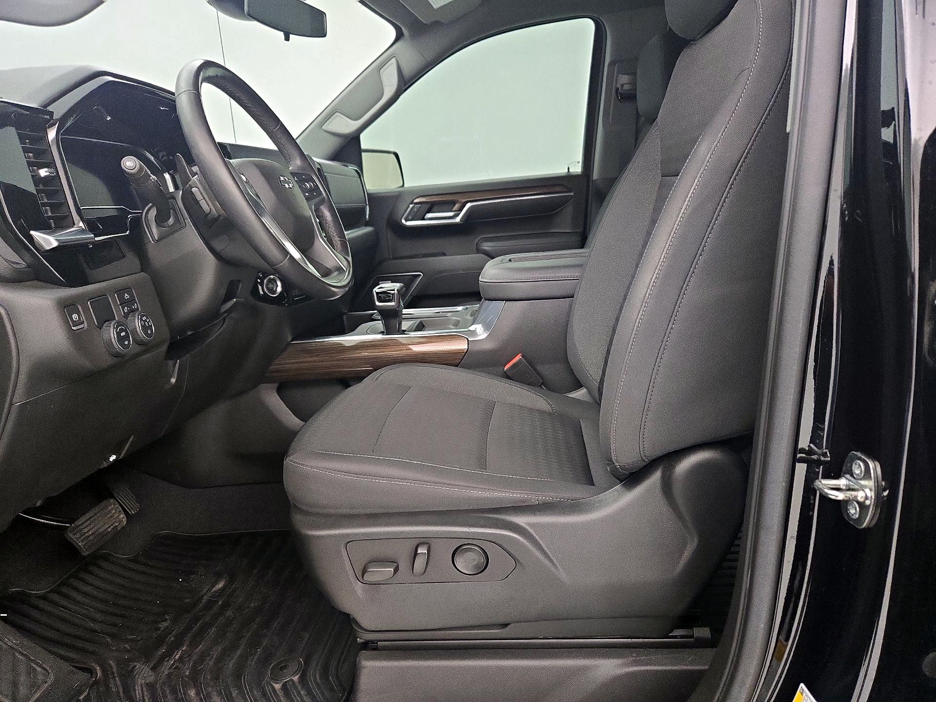Thumbnail: 2022 Chevrolet Silverado 1500 - 11