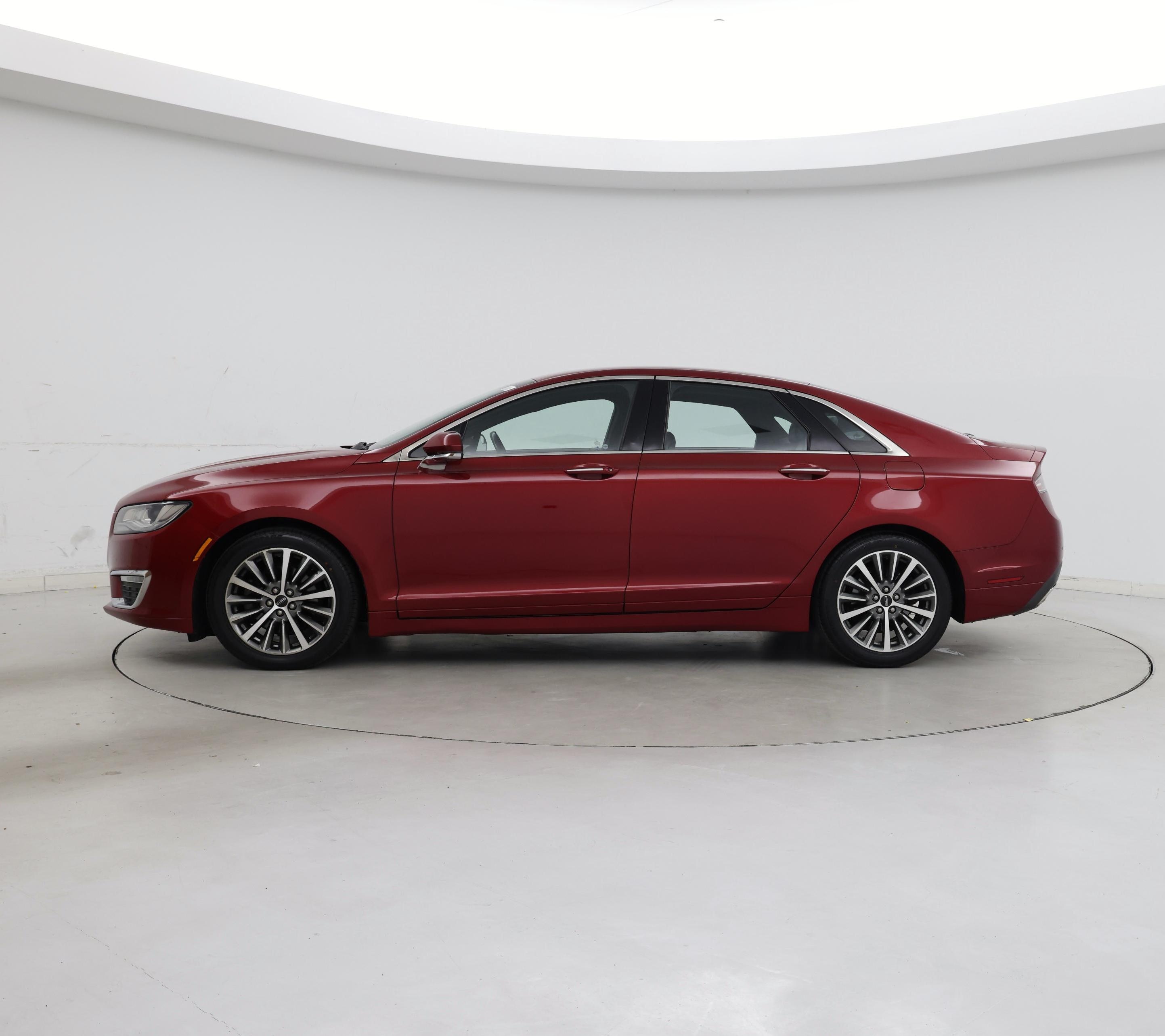 Thumbnail: 2018 Lincoln MKZ - 3