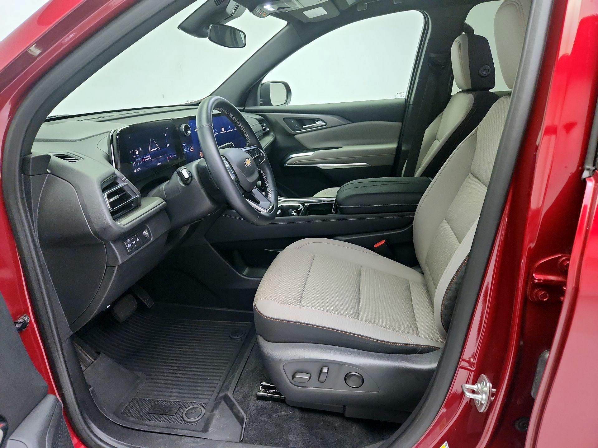 Thumbnail: 2024 Chevrolet Traverse - 11