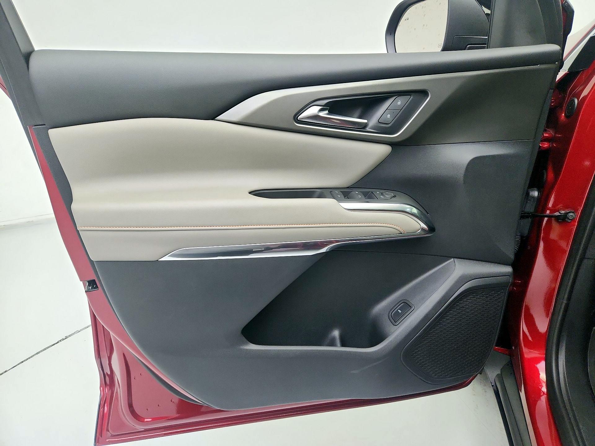 Thumbnail: 2024 Chevrolet Traverse - 12