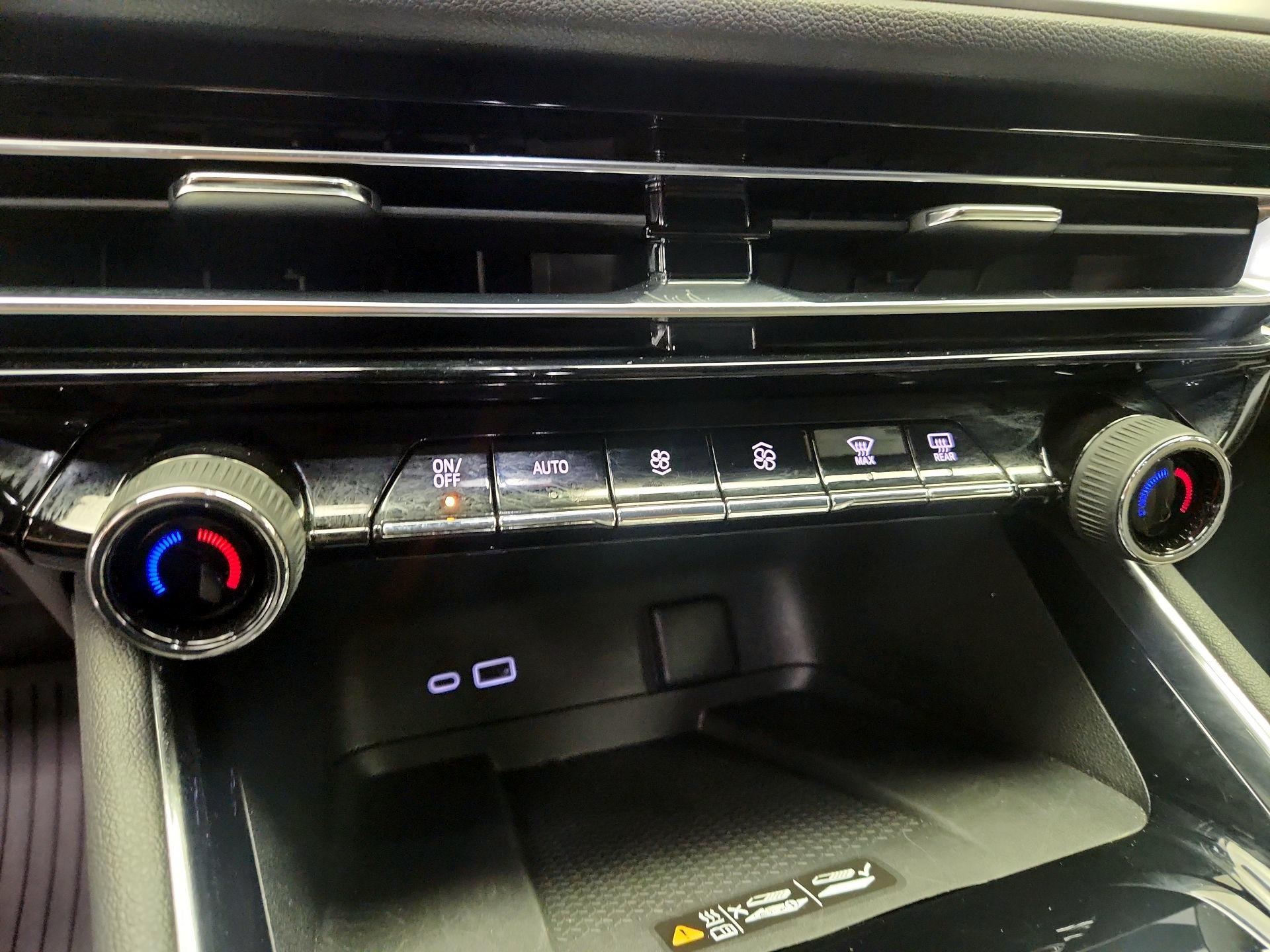 Thumbnail: 2024 Chevrolet Traverse - 17