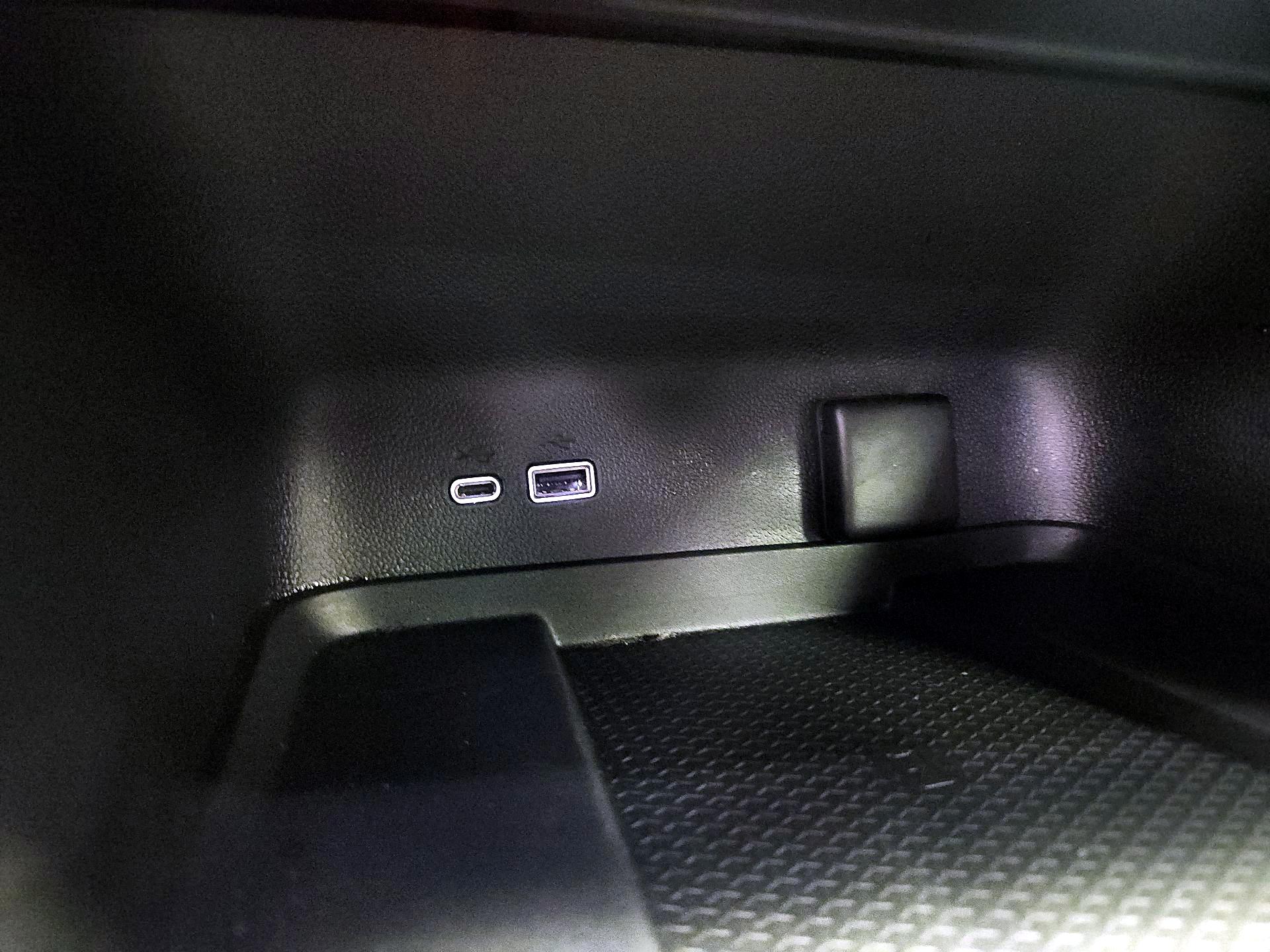 Thumbnail: 2024 Chevrolet Traverse - 19