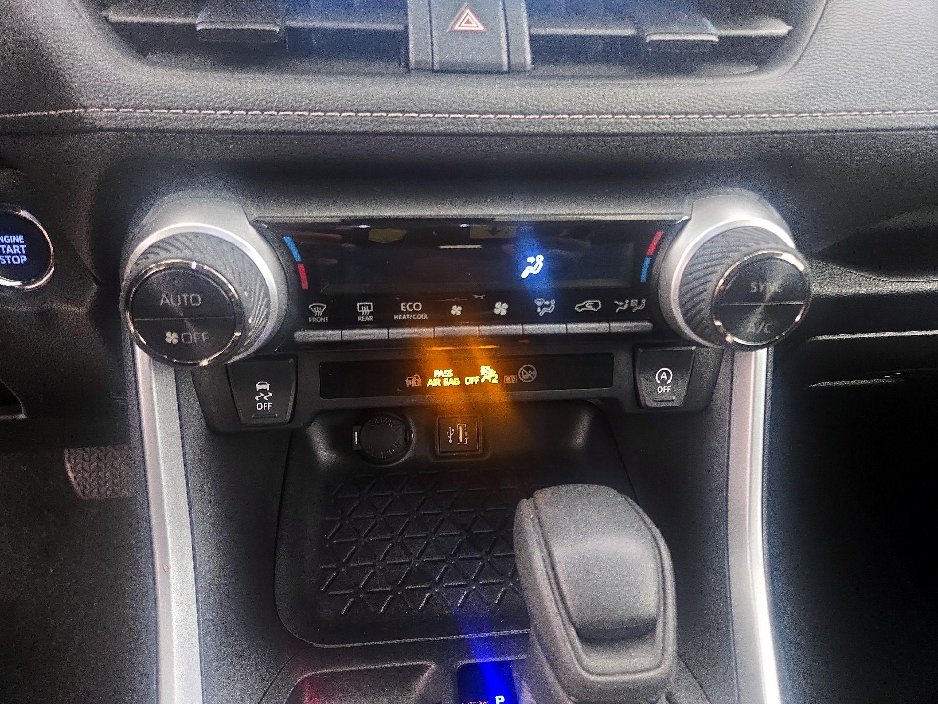 Thumbnail: 2024 Toyota RAV4 - 16