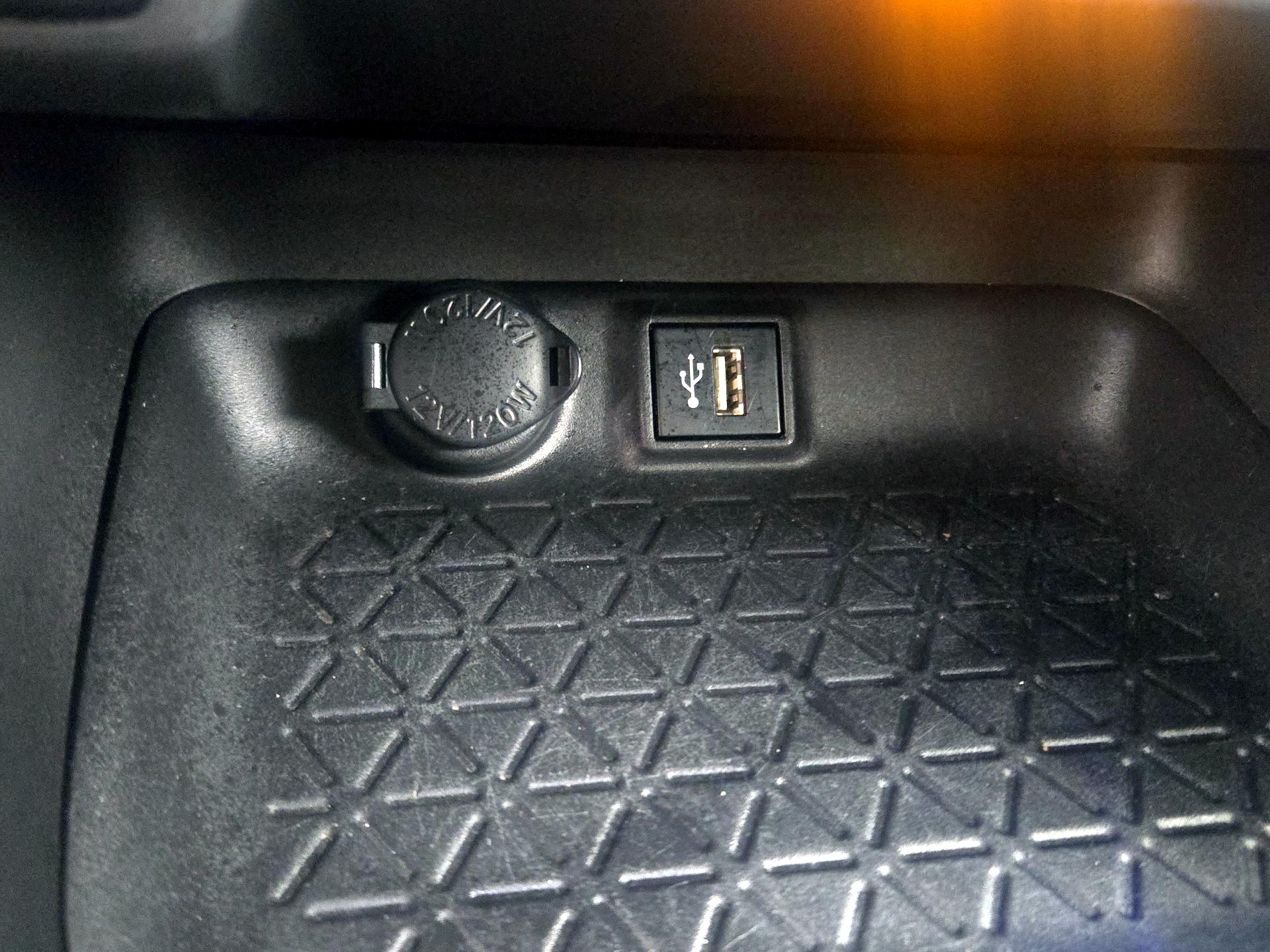 Thumbnail: 2024 Toyota RAV4 - 18