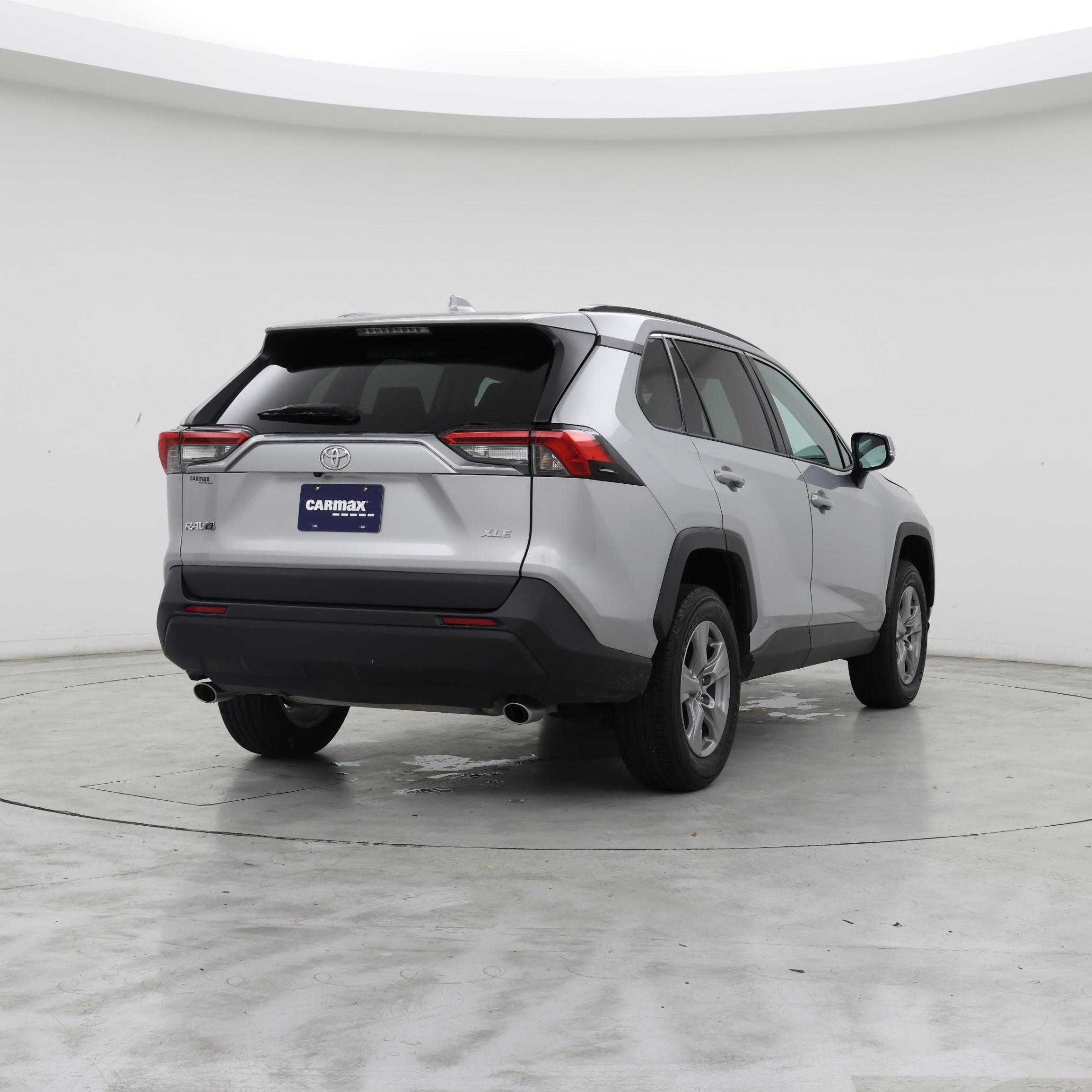 Thumbnail: 2024 Toyota RAV4 - 8