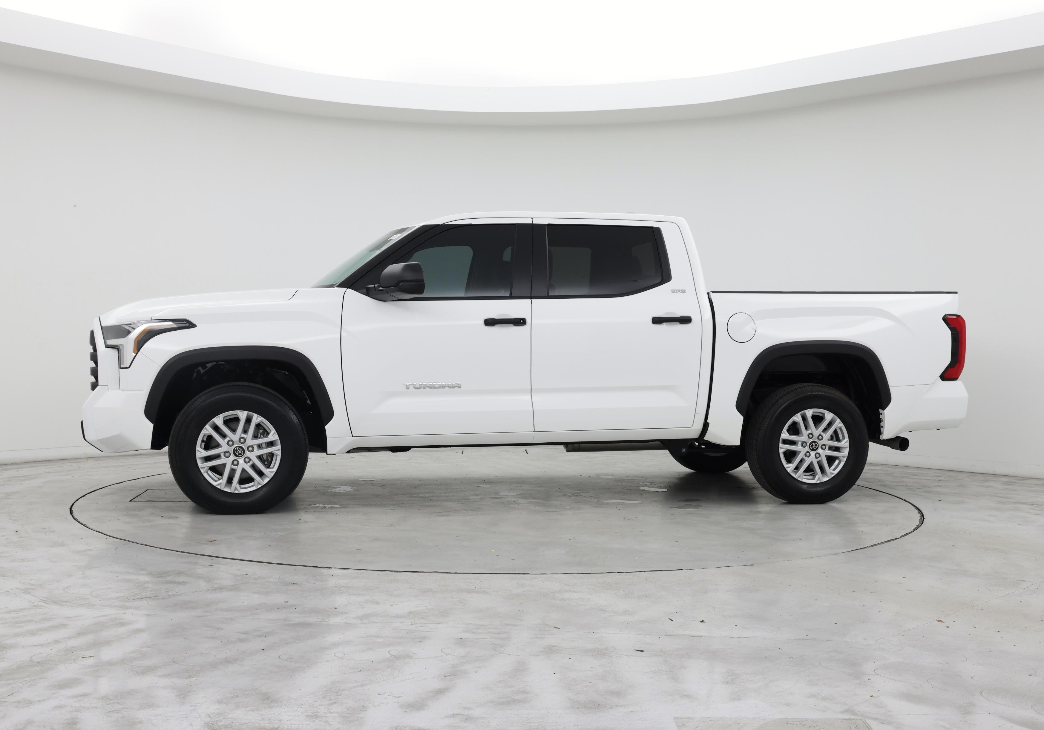 Thumbnail: 2024 Toyota Tundra - 3