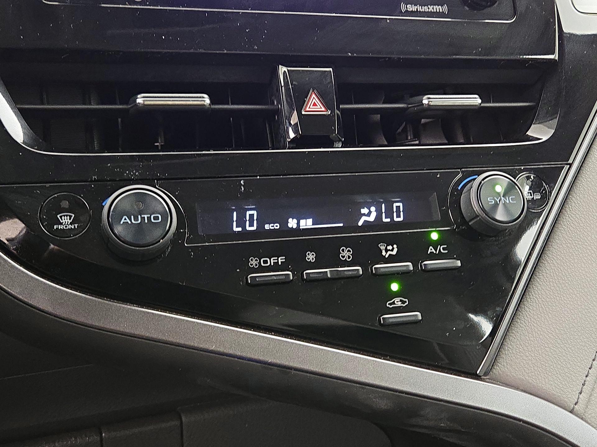Thumbnail: 2022 Toyota Camry - 16