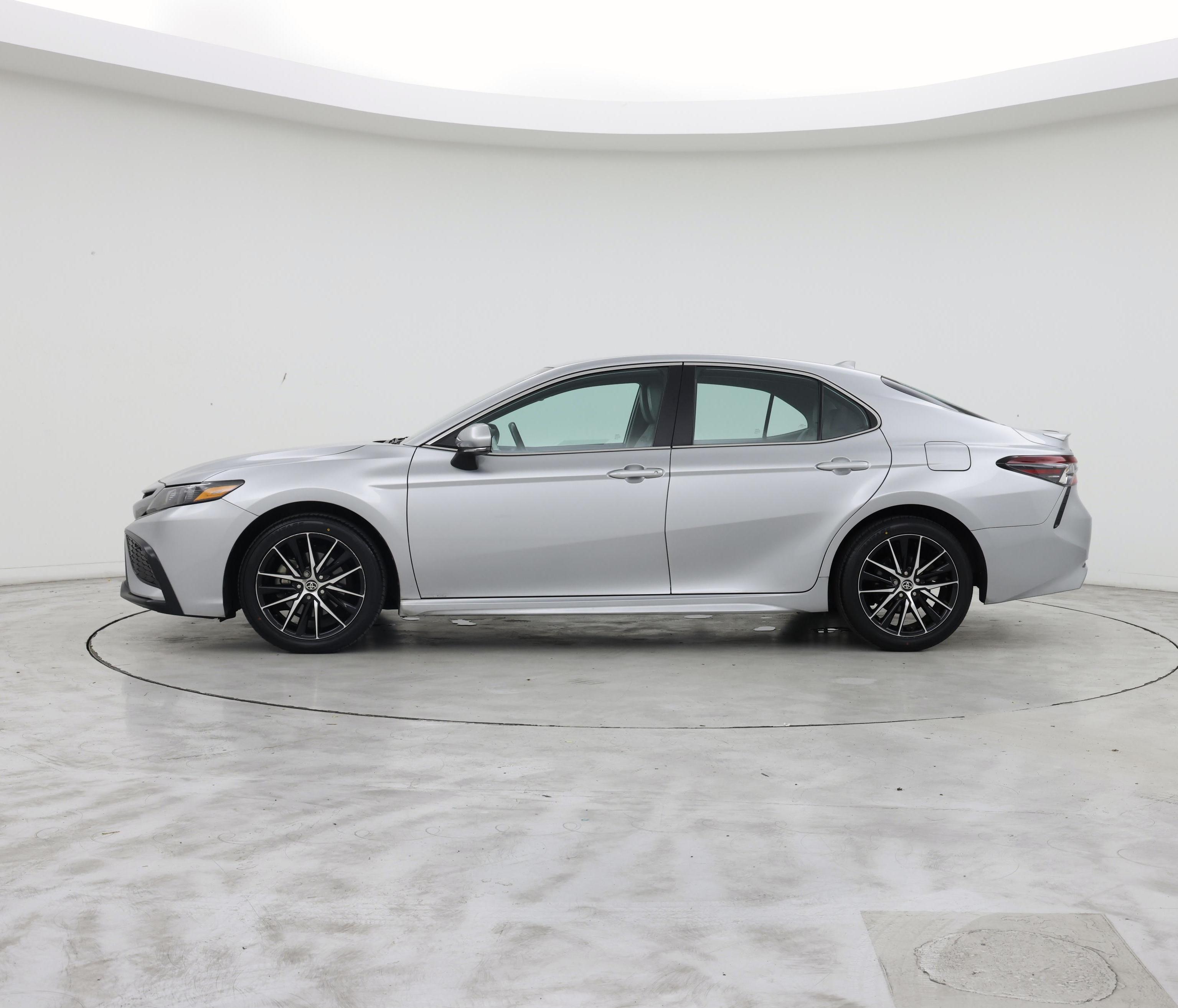 Thumbnail: 2022 Toyota Camry - 3