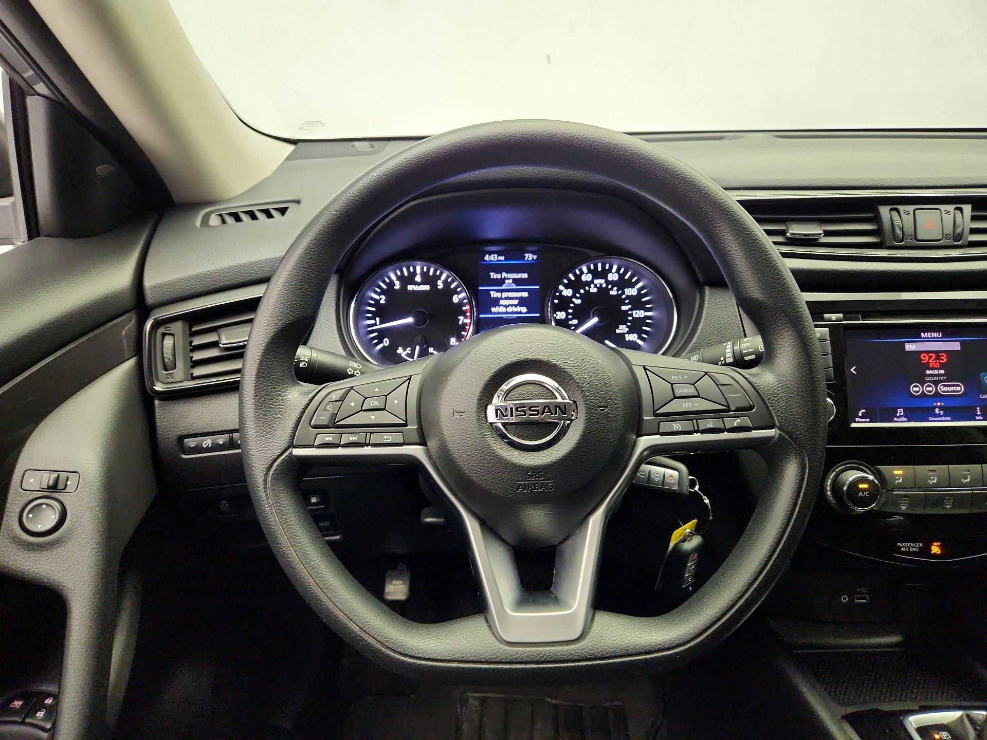 Thumbnail: 2018 Nissan Rogue - 10