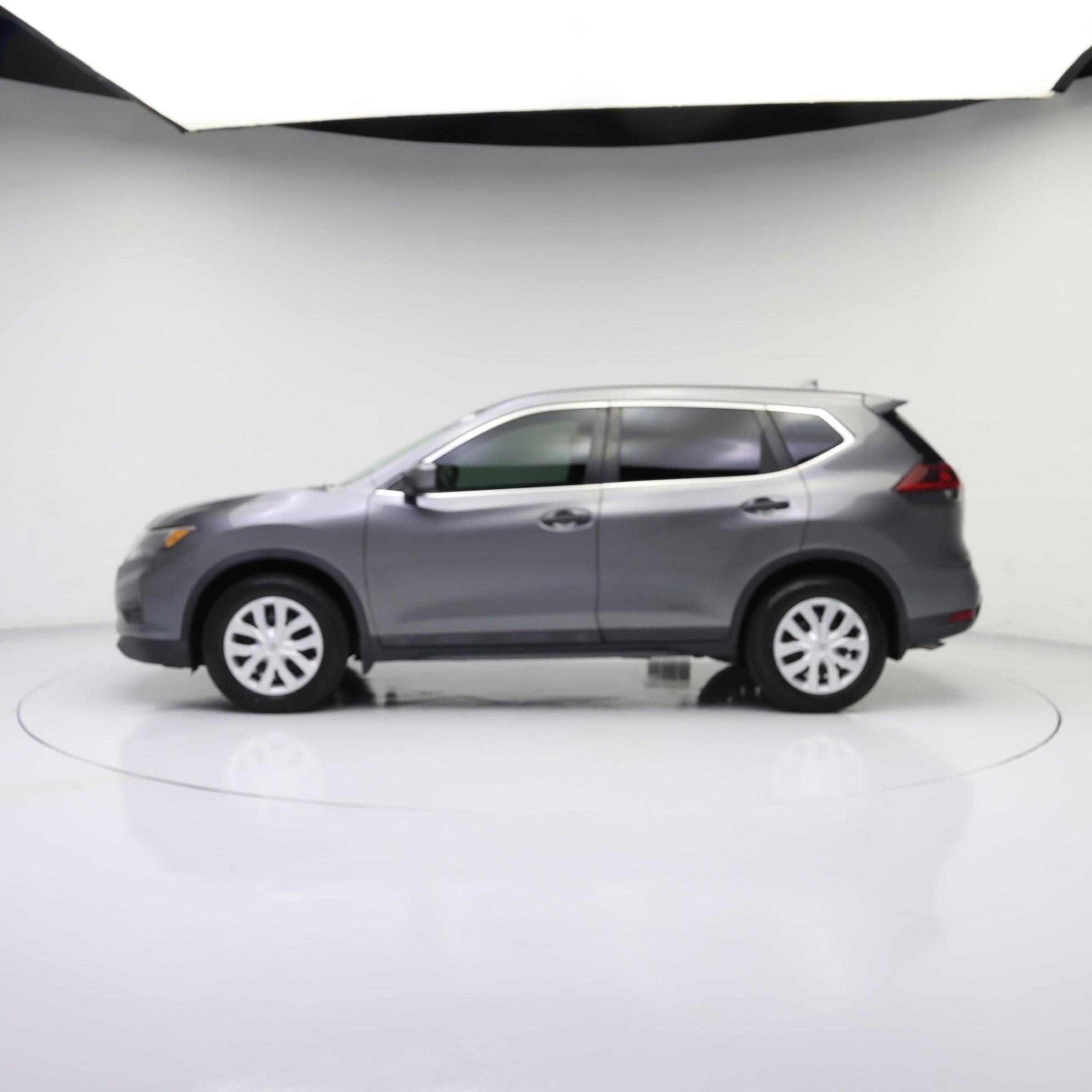 Thumbnail: 2018 Nissan Rogue - 3