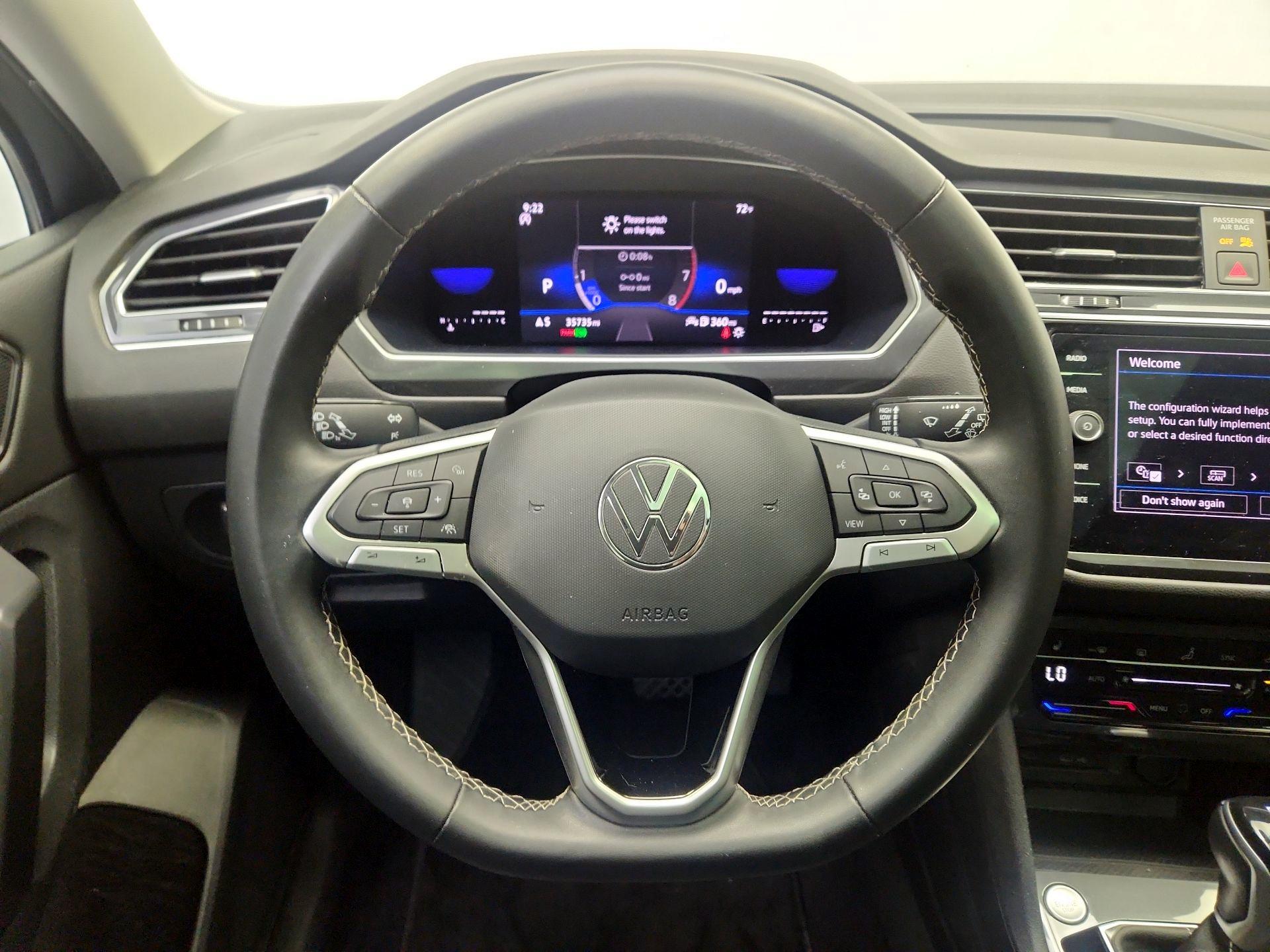 Thumbnail: 2023 Volkswagen Tiguan - 10