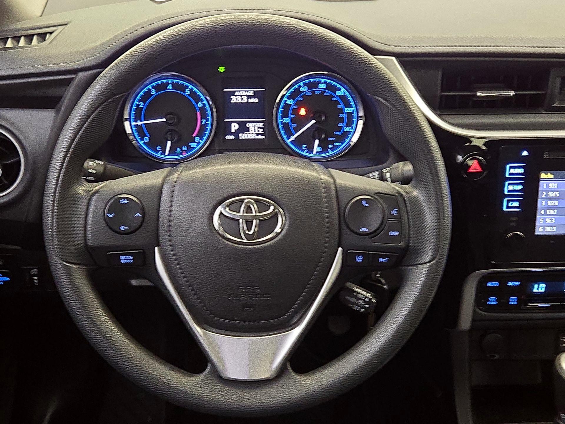 Thumbnail: 2017 Toyota Corolla - 10