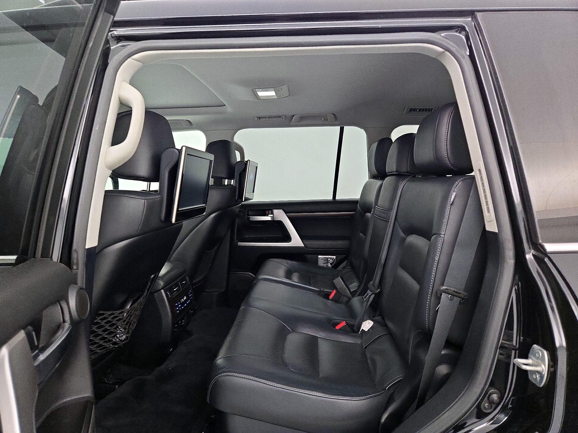 Thumbnail: 2016 Toyota Land Cruiser - 20