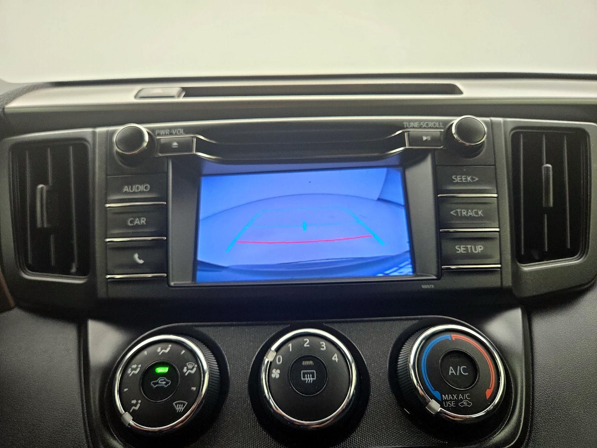 Thumbnail: 2018 Toyota RAV4 - 14