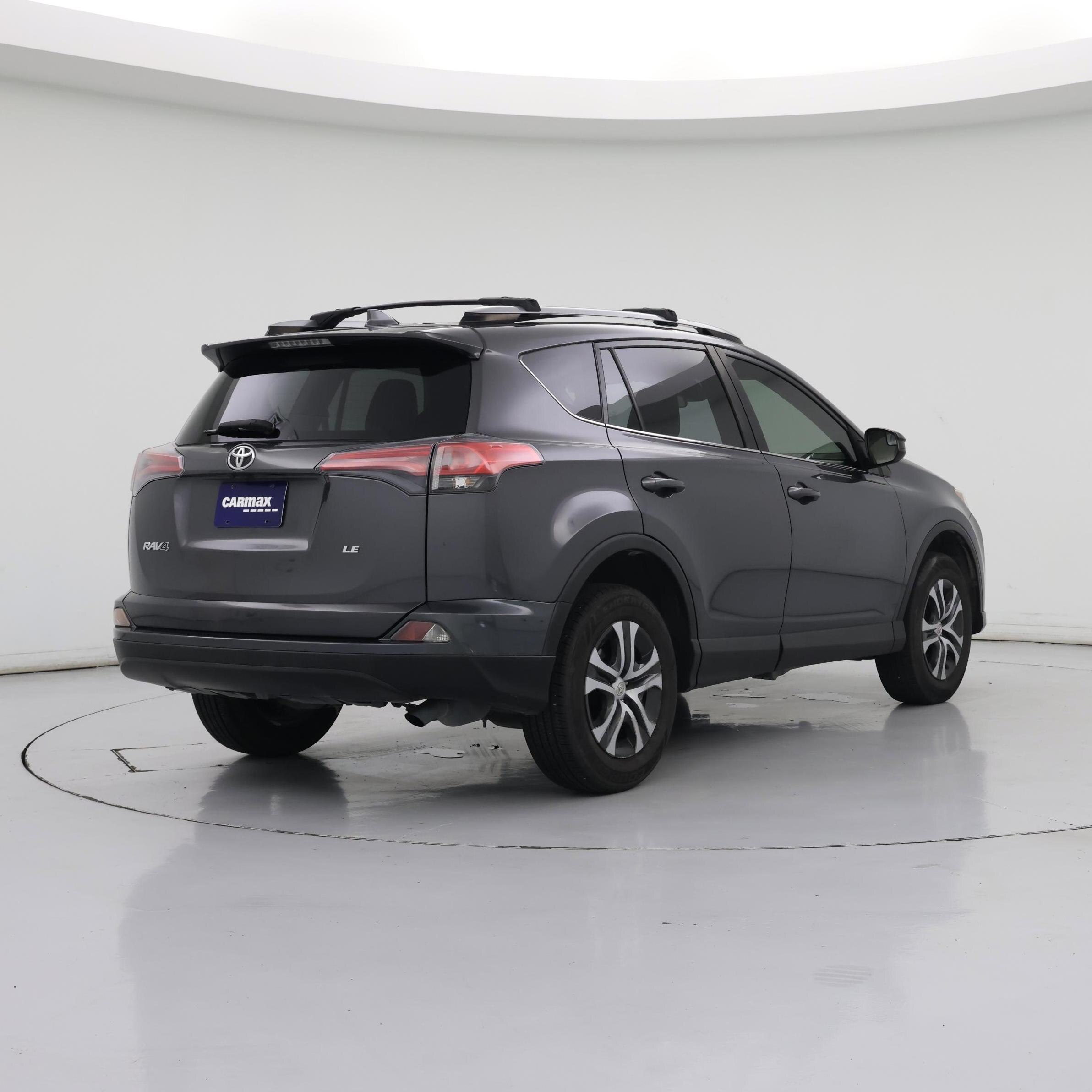 Thumbnail: 2018 Toyota RAV4 - 8