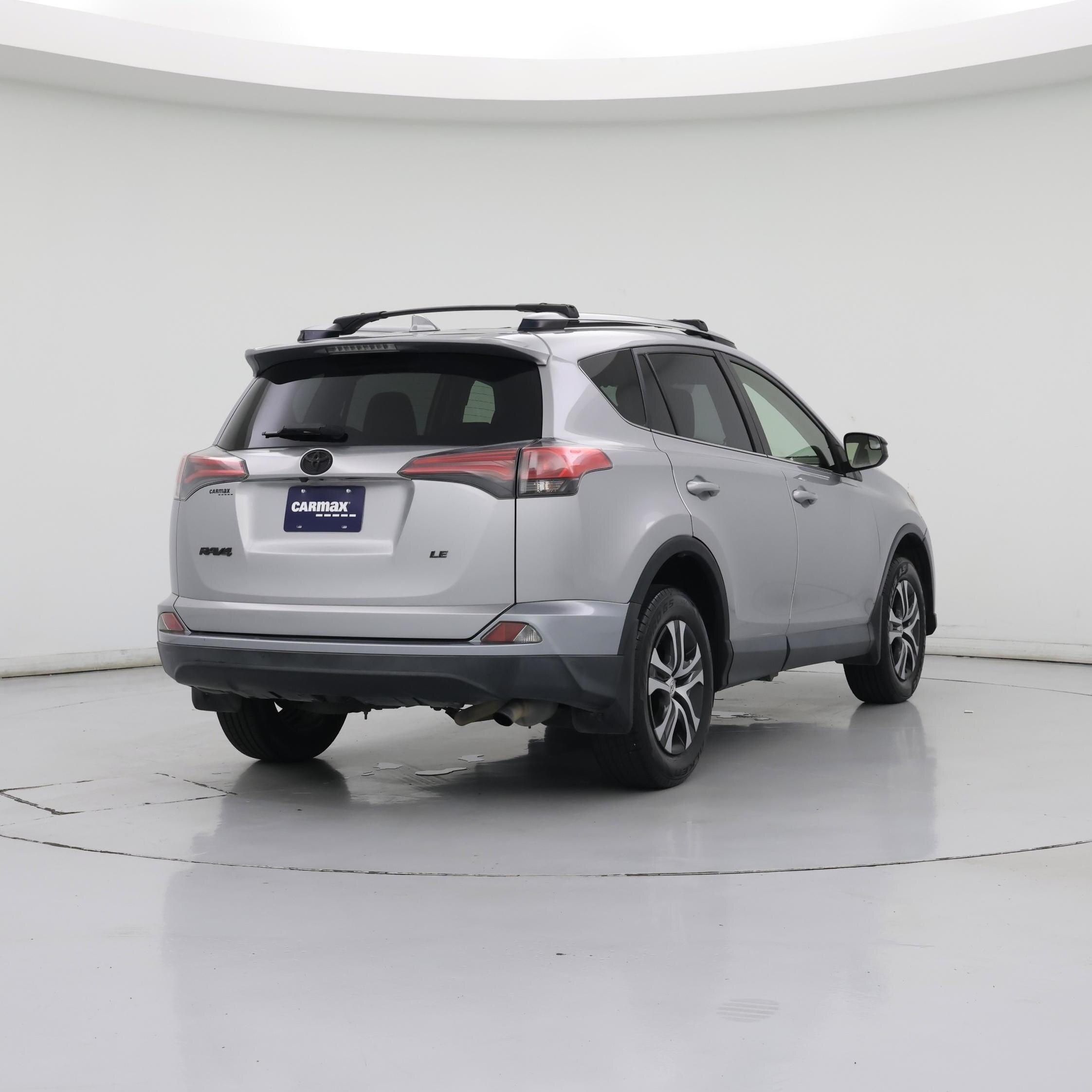 Thumbnail: 2018 Toyota RAV4 - 8