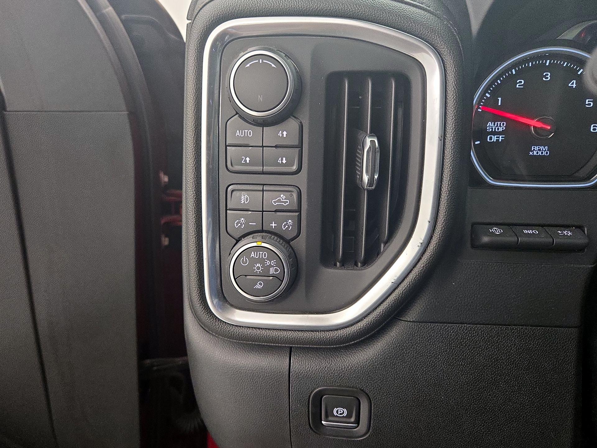 Thumbnail: 2019 Chevrolet Silverado 1500 - 13